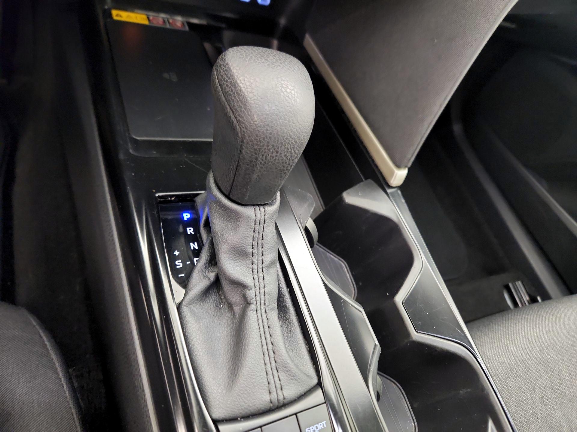 Thumbnail: 2025 Toyota Camry - 17