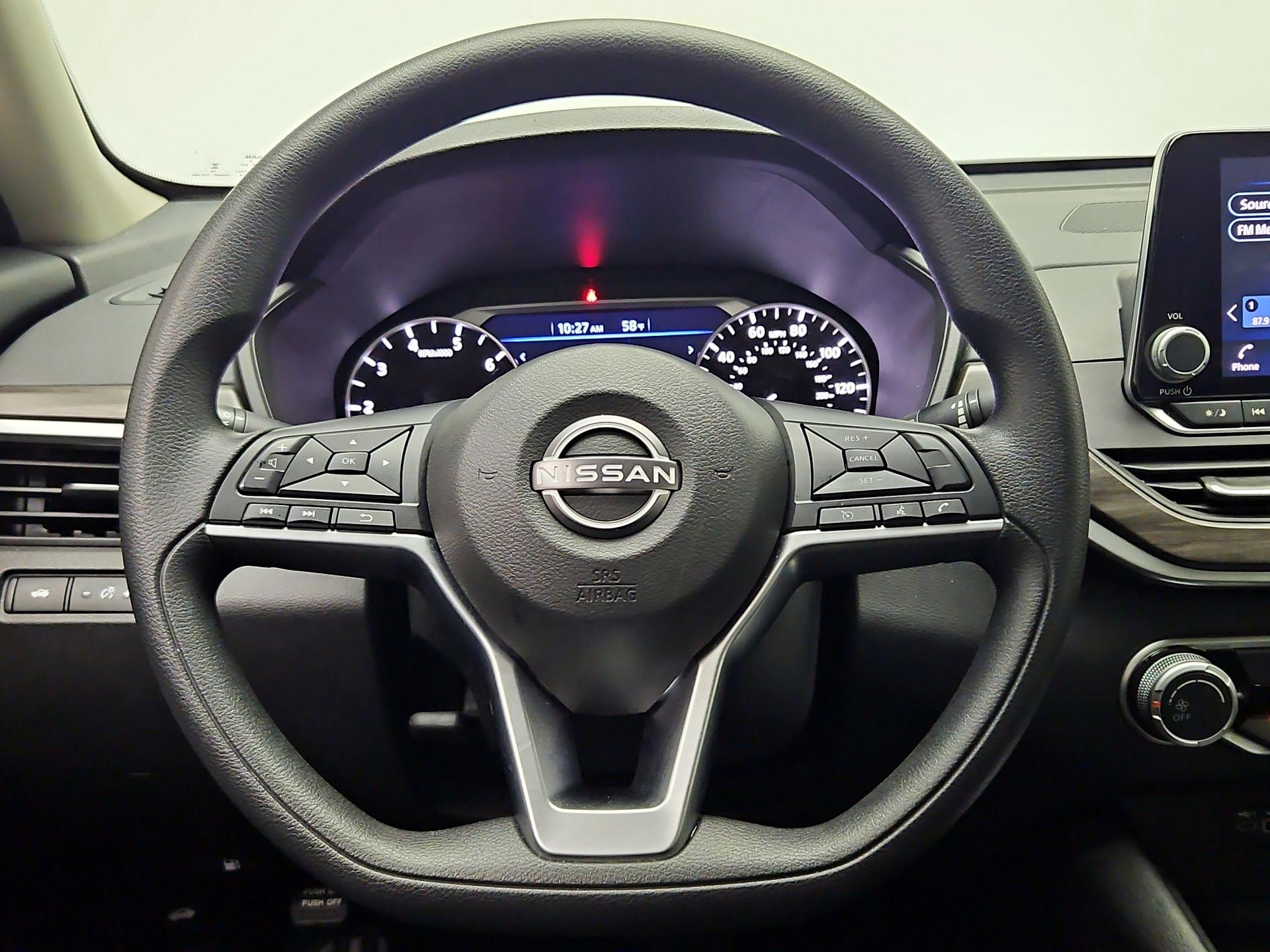 Thumbnail: 2025 Nissan Altima - 10