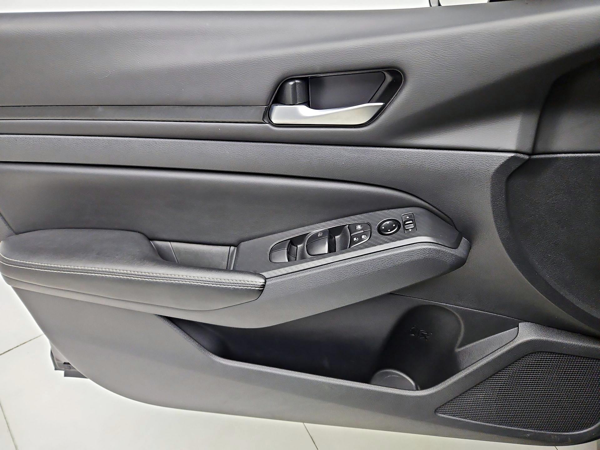 Thumbnail: 2025 Nissan Altima - 12