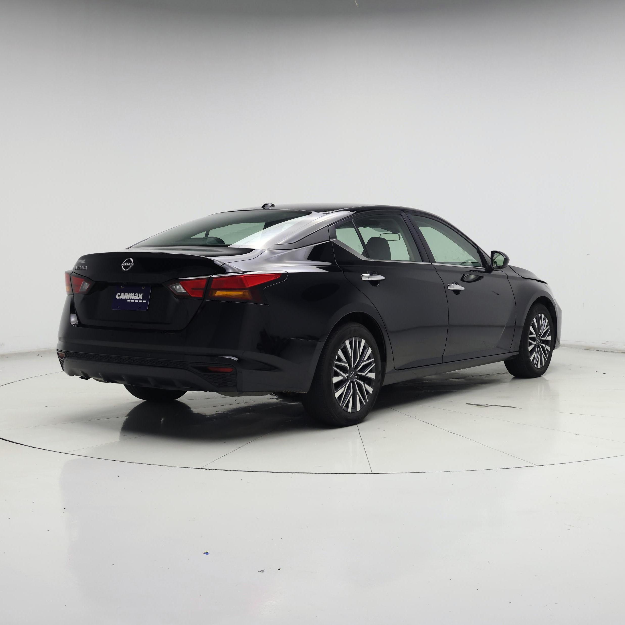 Thumbnail: 2025 Nissan Altima - 8