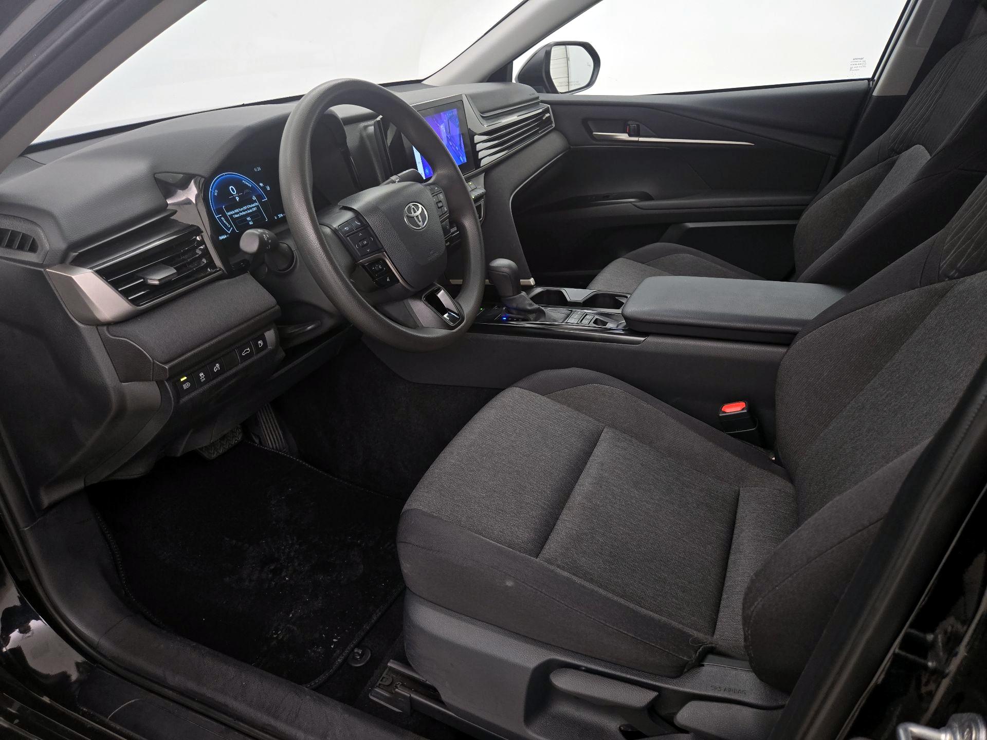 Thumbnail: 2025 Toyota Camry - 11