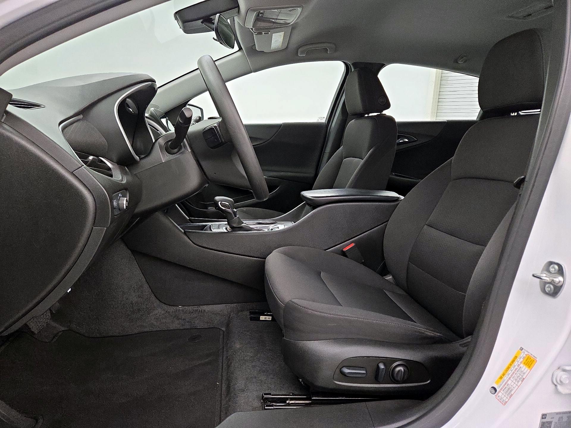 Thumbnail: 2024 Chevrolet Malibu - 11