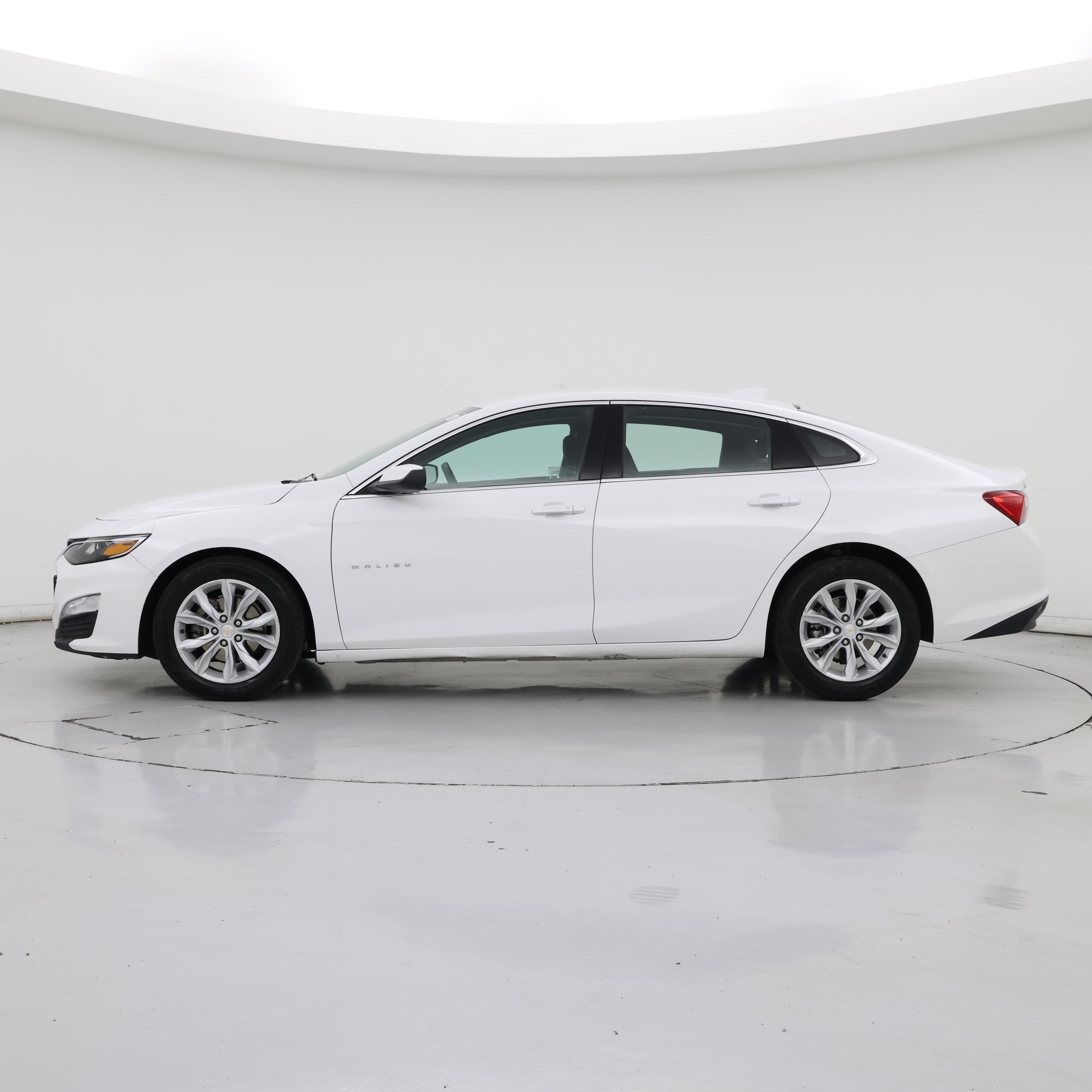 Thumbnail: 2024 Chevrolet Malibu - 3