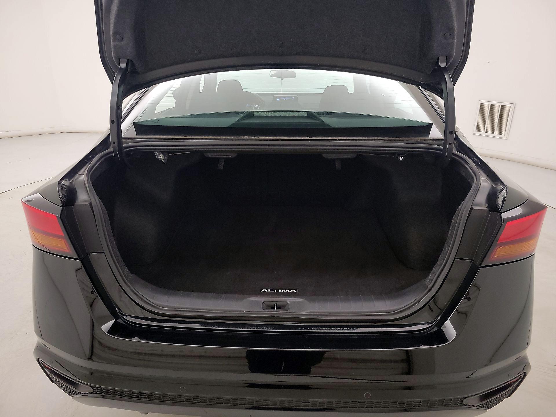 Thumbnail: 2025 Nissan Altima - 20