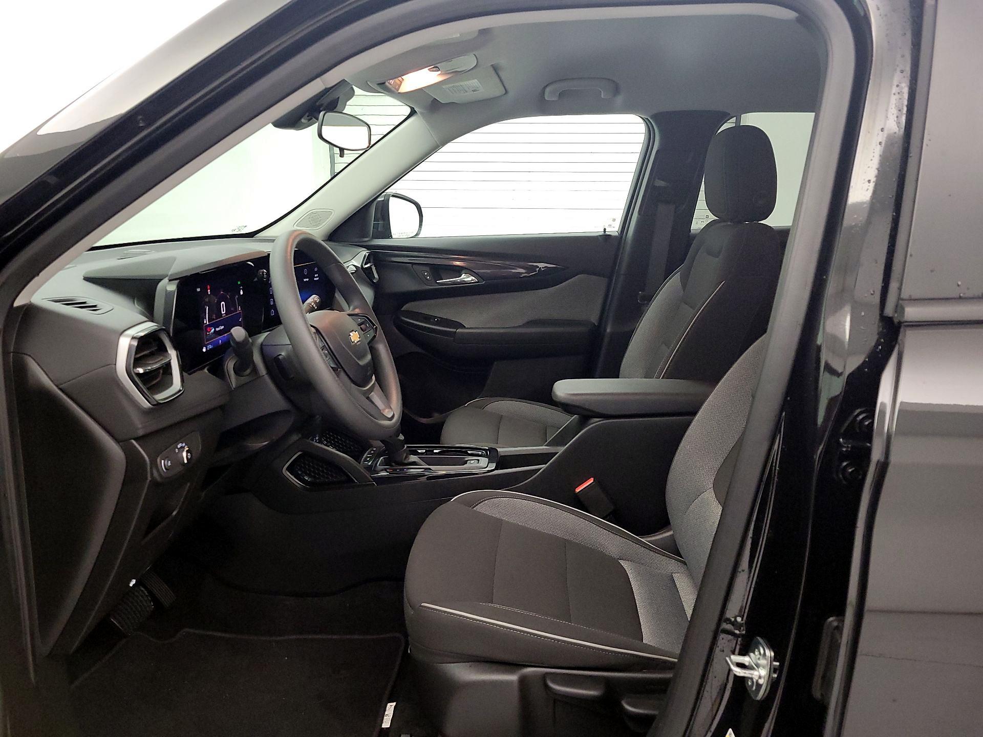 Thumbnail: 2025 Chevrolet TrailBlazer - 11