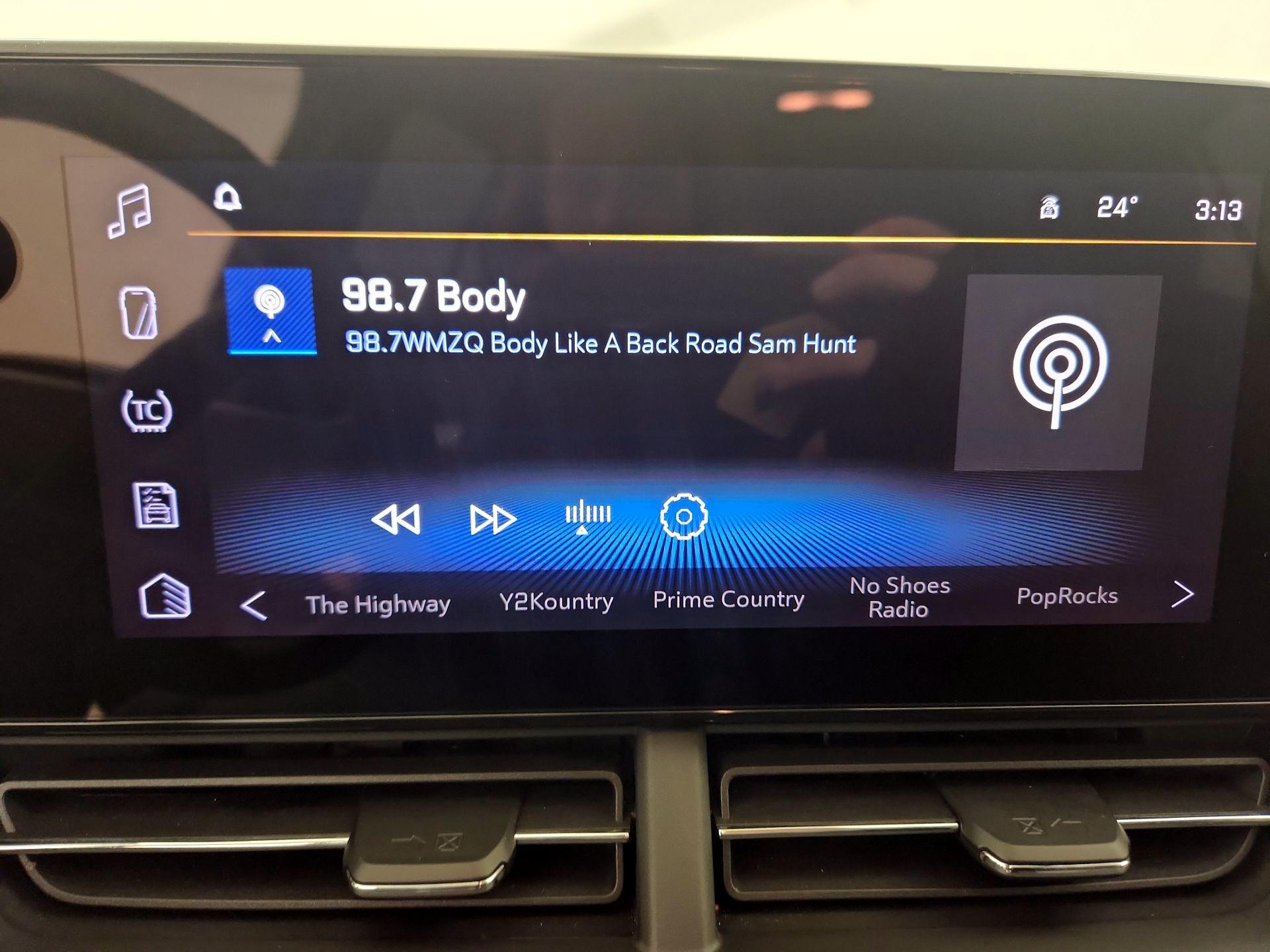 Thumbnail: 2025 Chevrolet Trax - 15