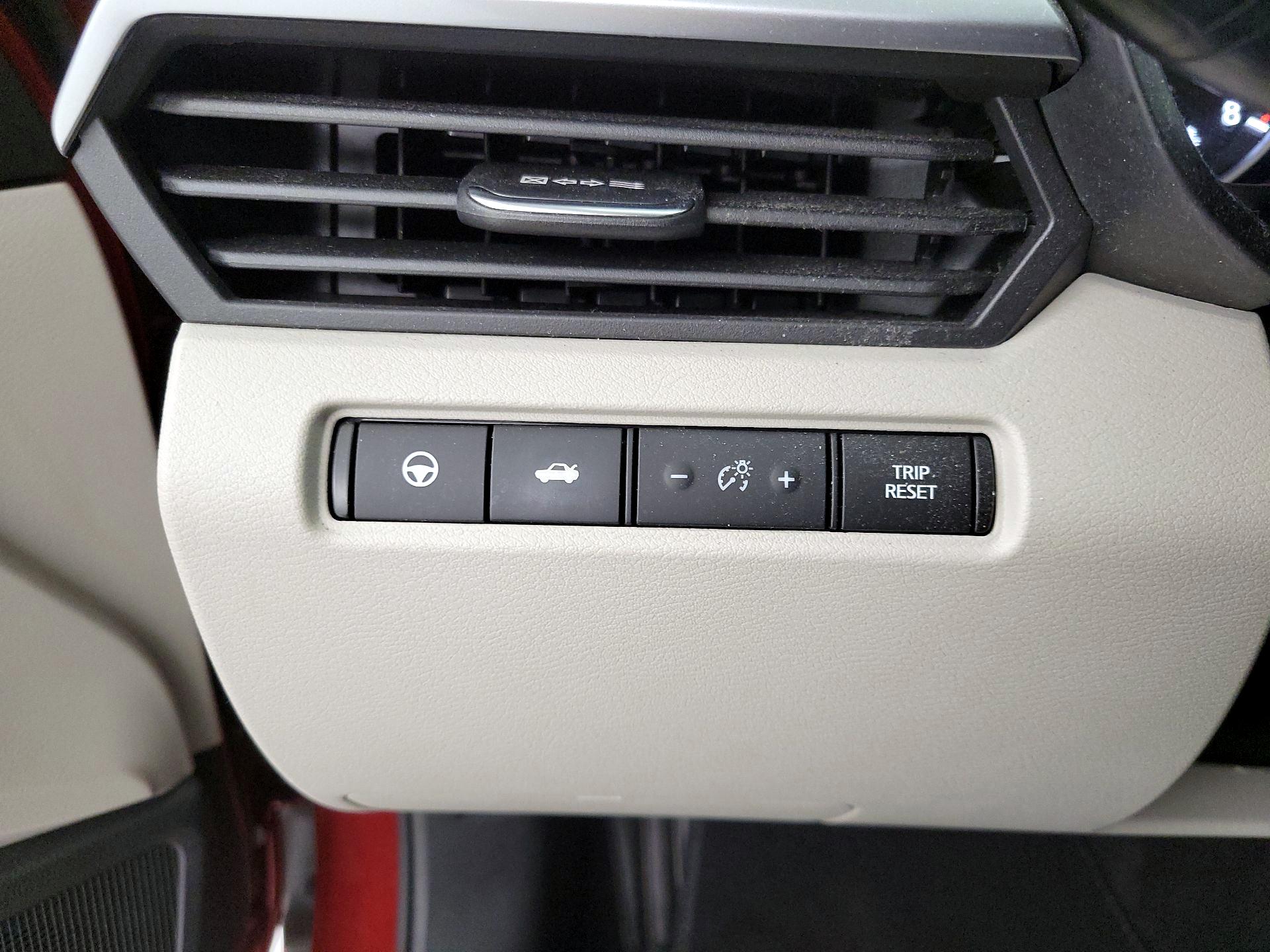 Thumbnail: 2021 Nissan Altima - 13