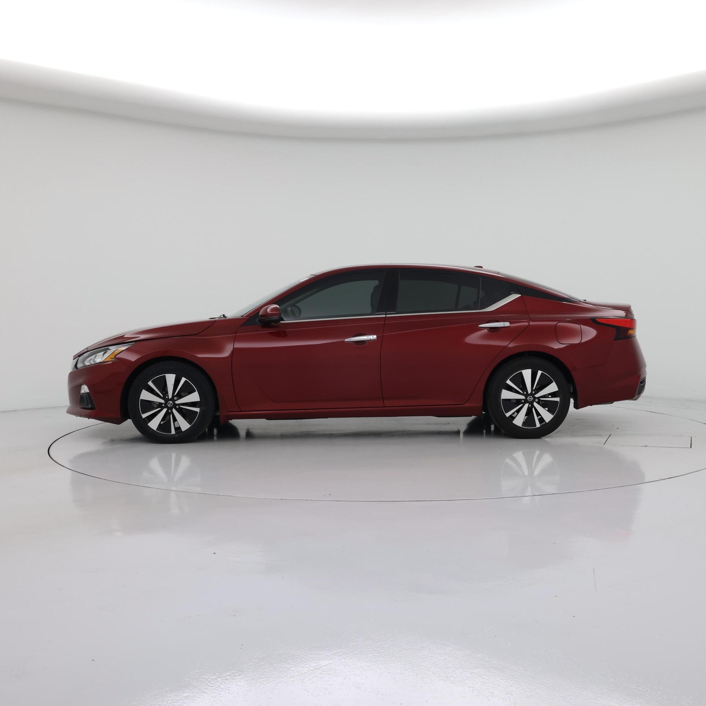 Thumbnail: 2021 Nissan Altima - 3