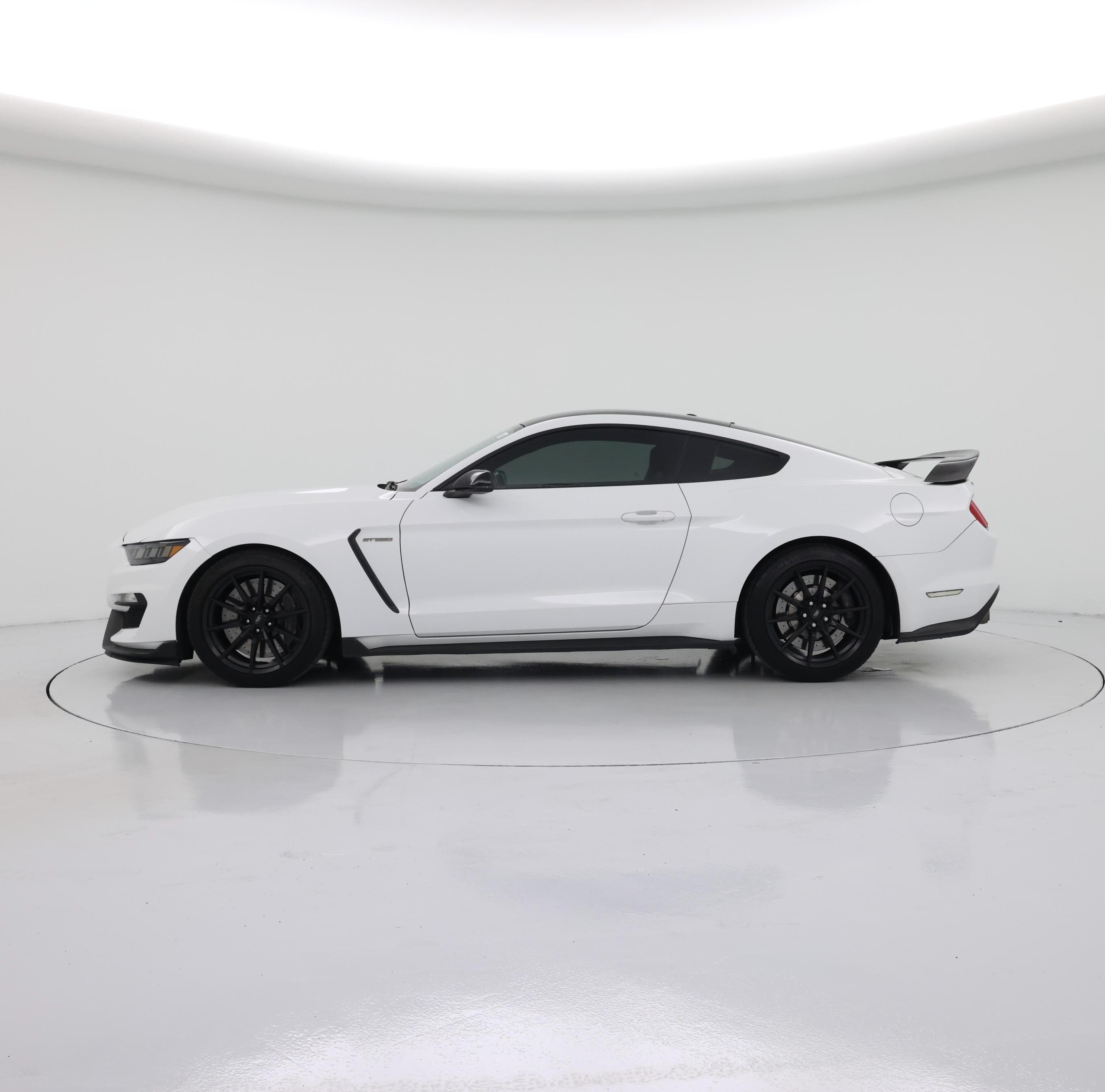 Thumbnail: 2017 Ford Mustang - 3