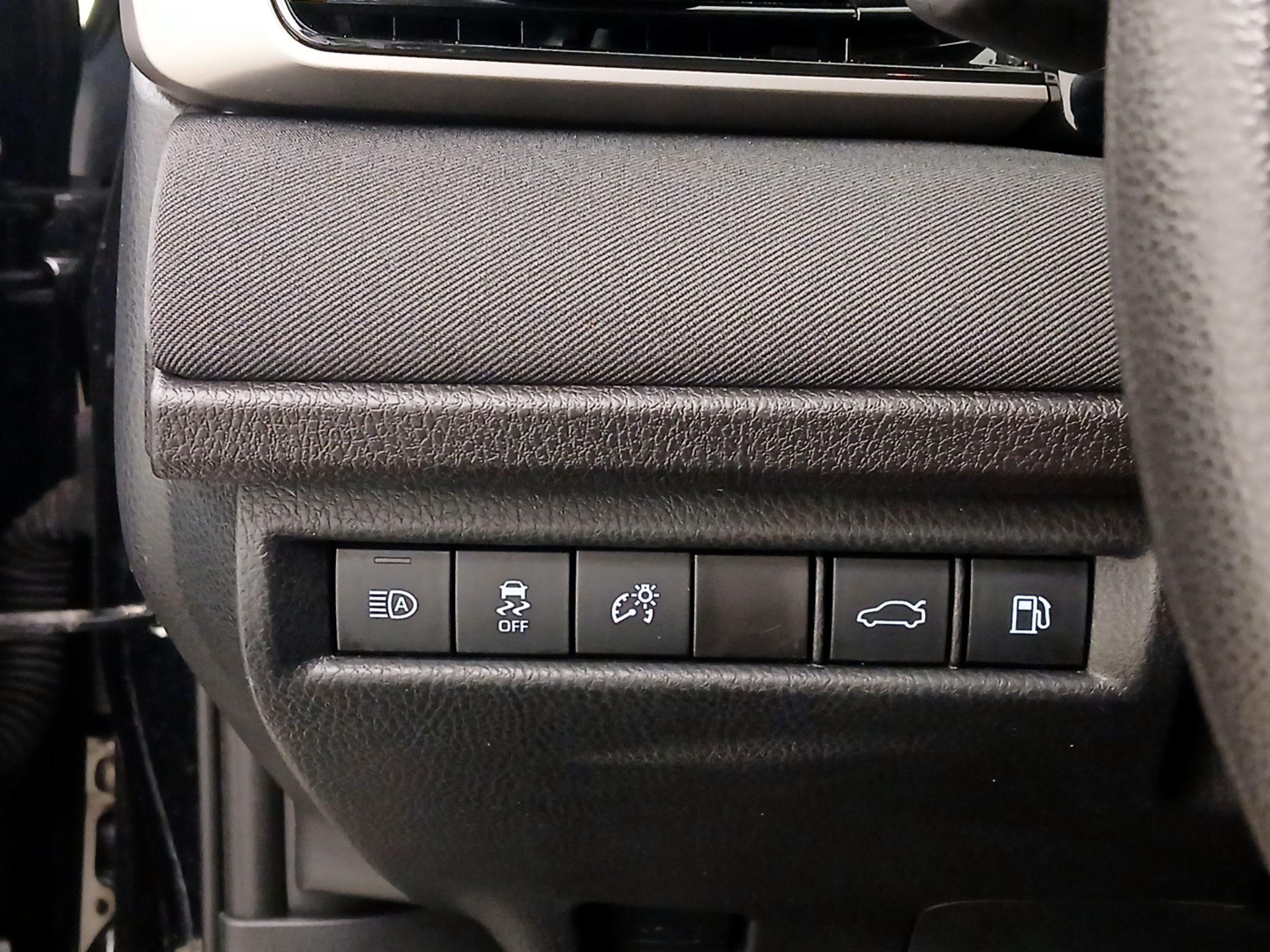 Thumbnail: 2025 Toyota Camry - 13