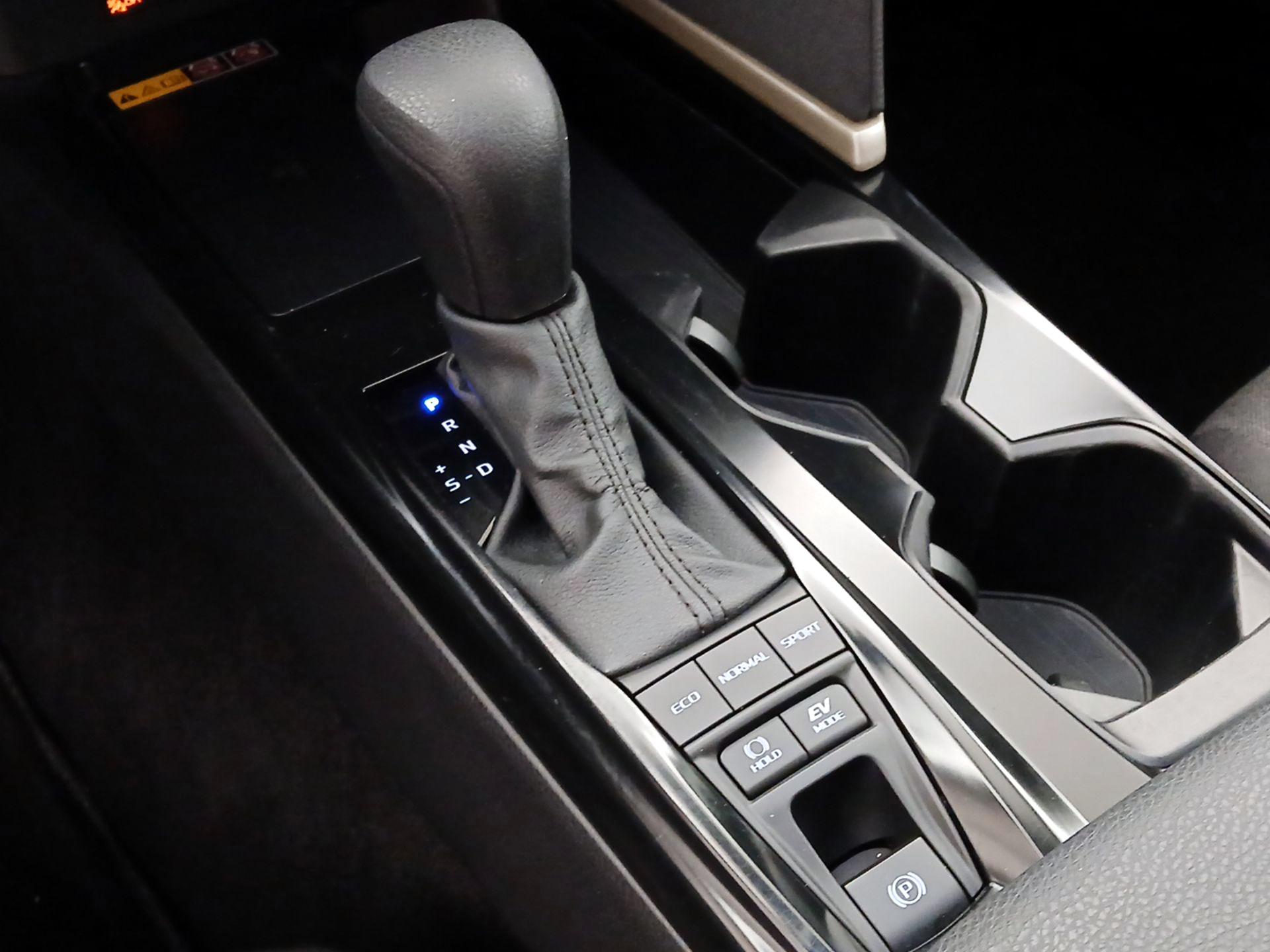 Thumbnail: 2025 Toyota Camry - 18