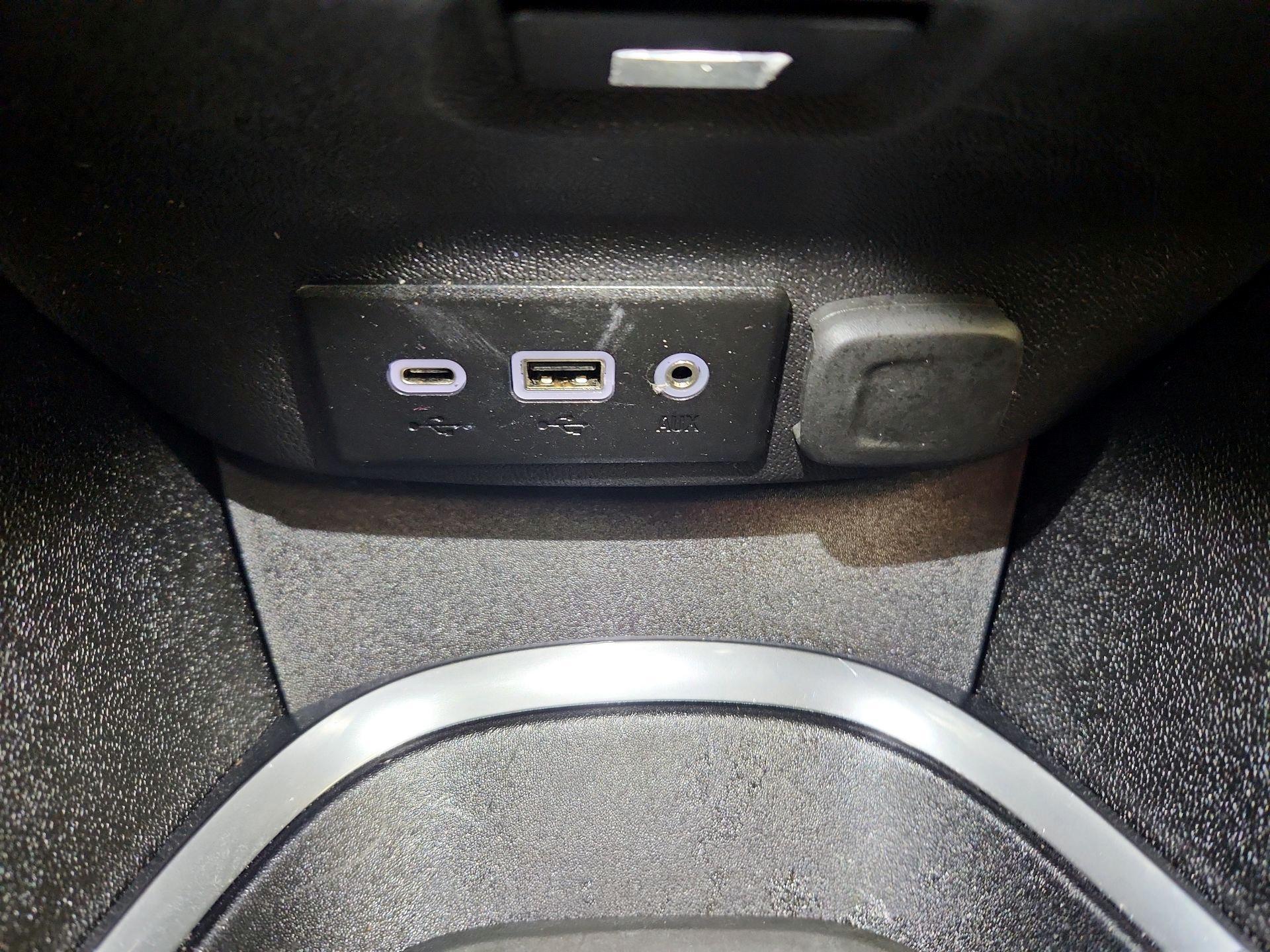 Thumbnail: 2024 Chevrolet Malibu - 16