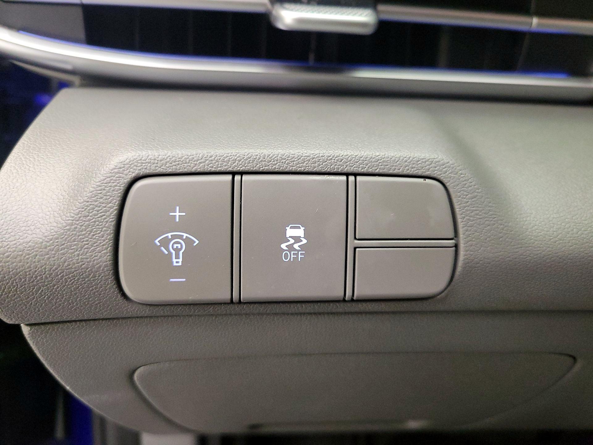 Thumbnail: 2025 Hyundai Elantra - 11