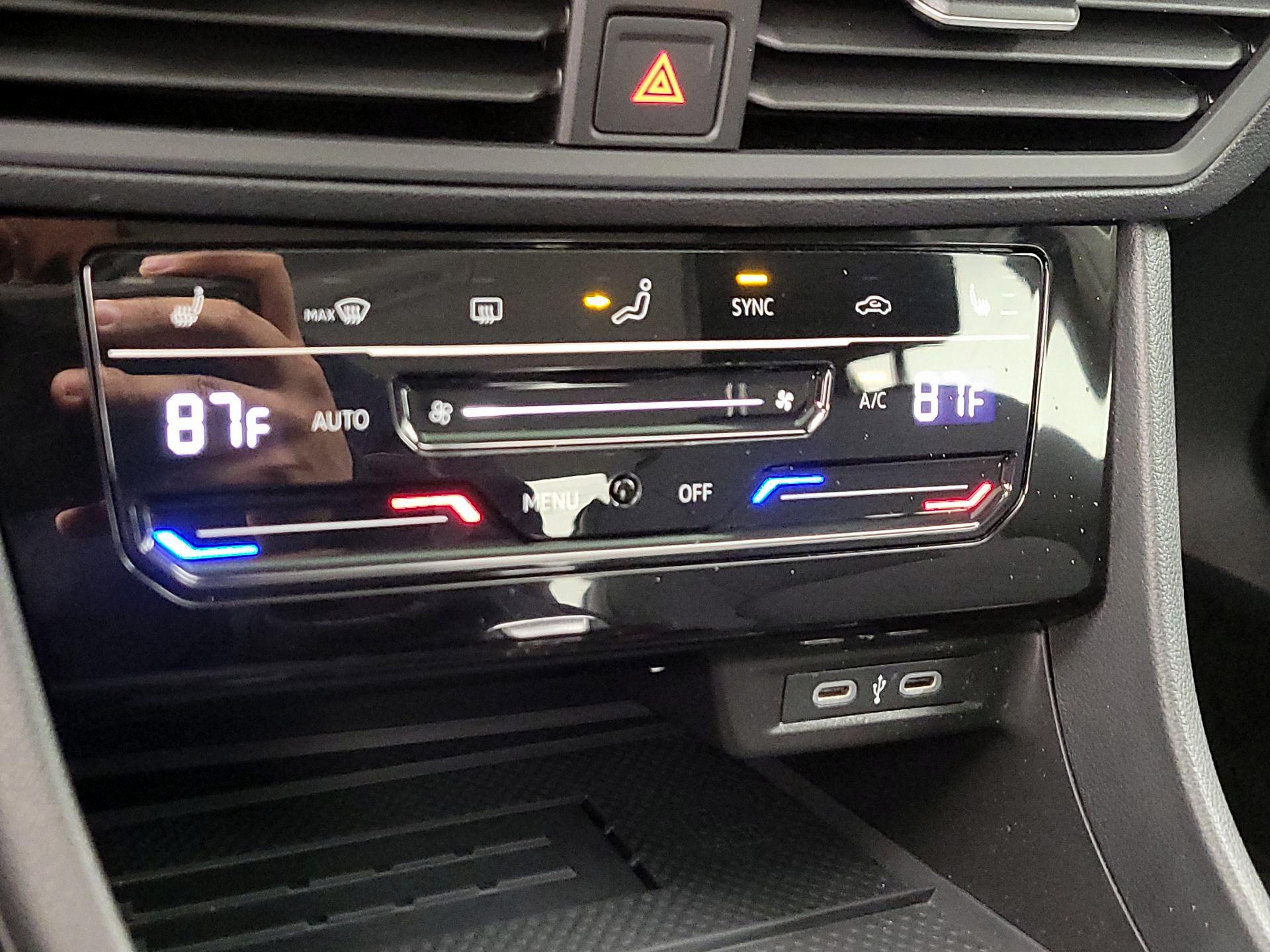 Thumbnail: 2025 Volkswagen Jetta - 16