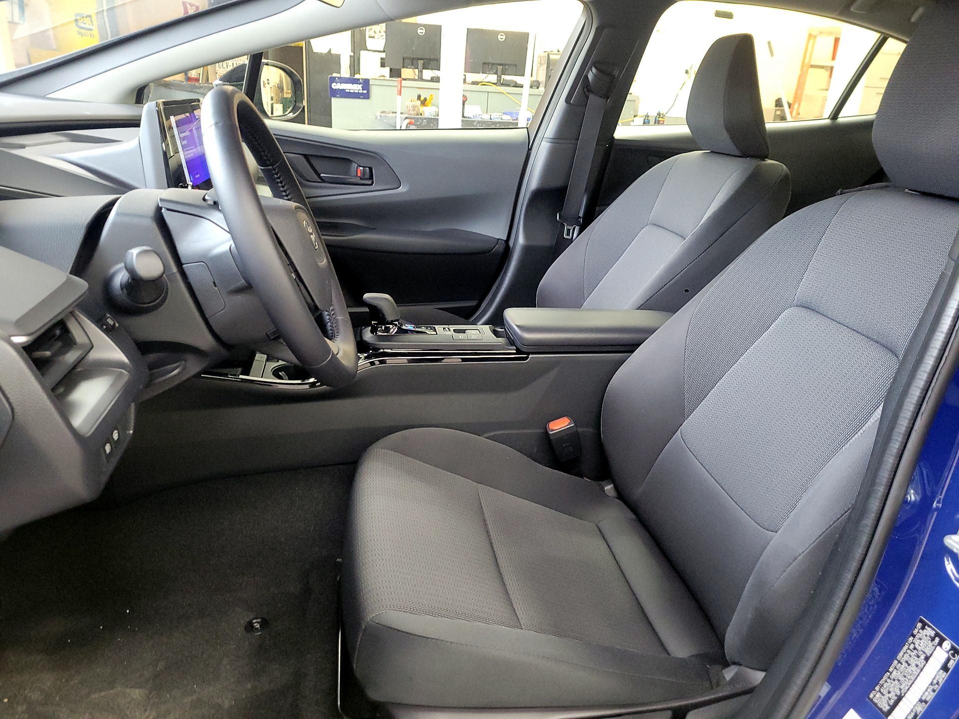 Thumbnail: 2025 Toyota Prius - 9