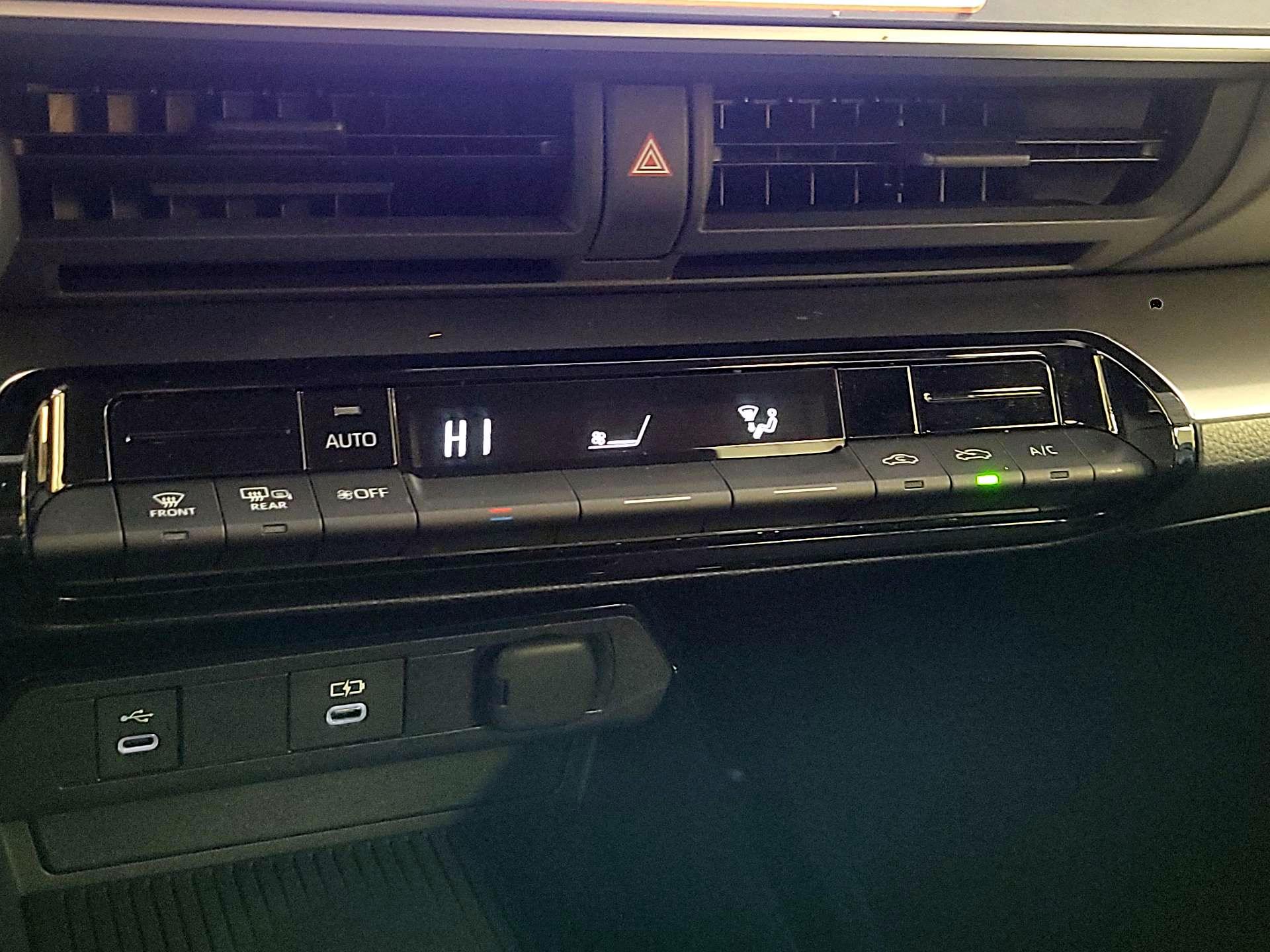 Thumbnail: 2025 Toyota Prius - 14