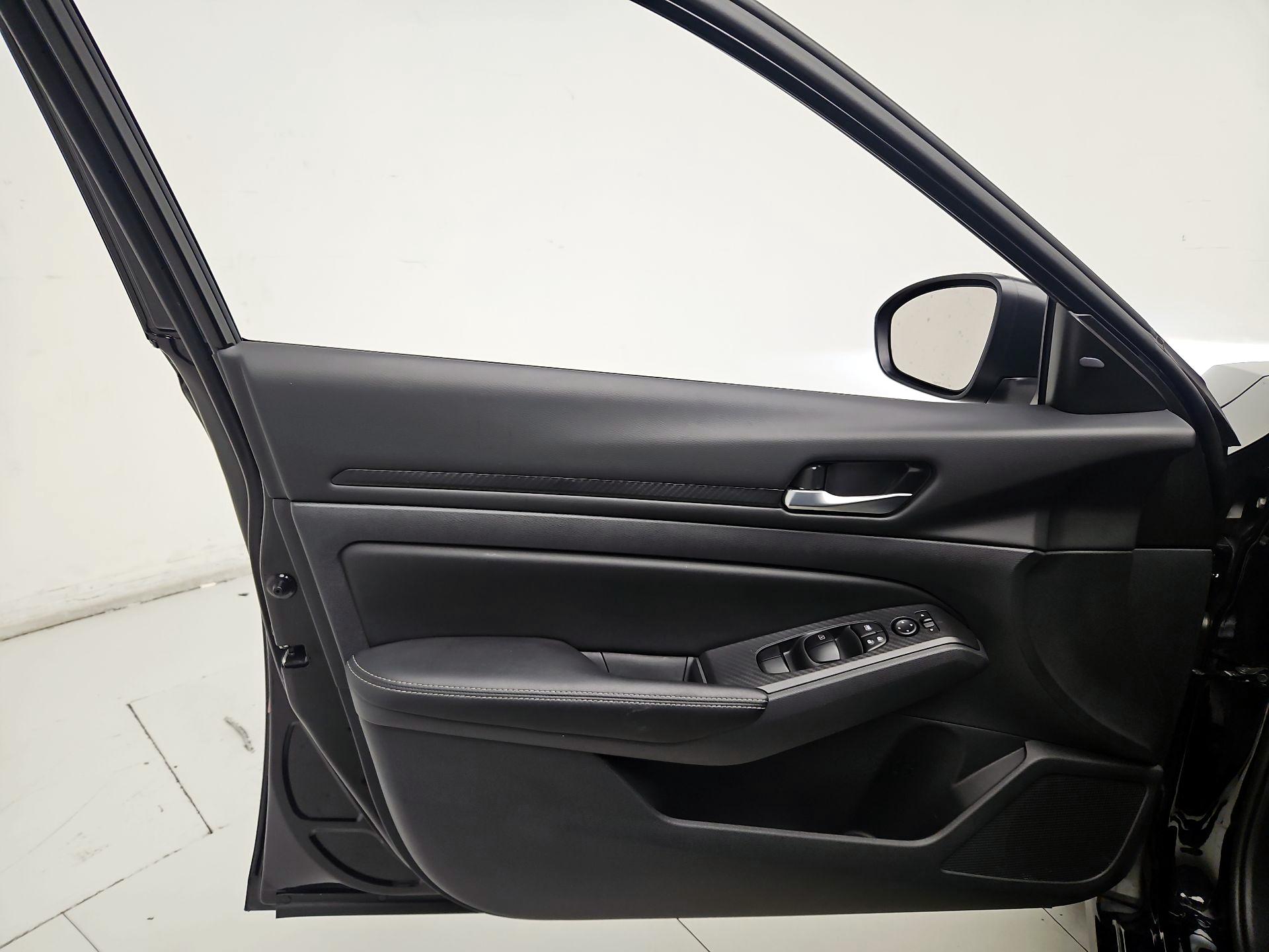 Thumbnail: 2025 Nissan Altima - 12