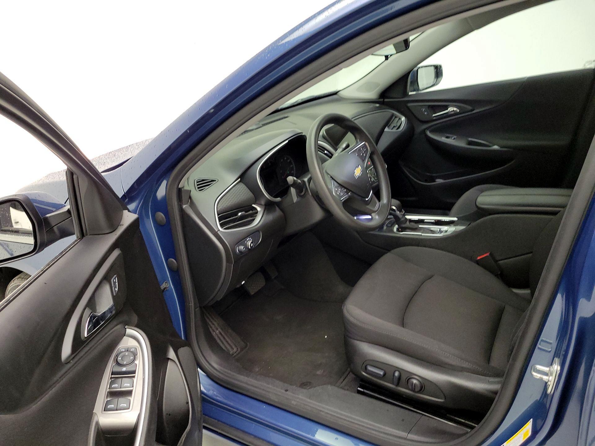 Thumbnail: 2024 Chevrolet Malibu - 9