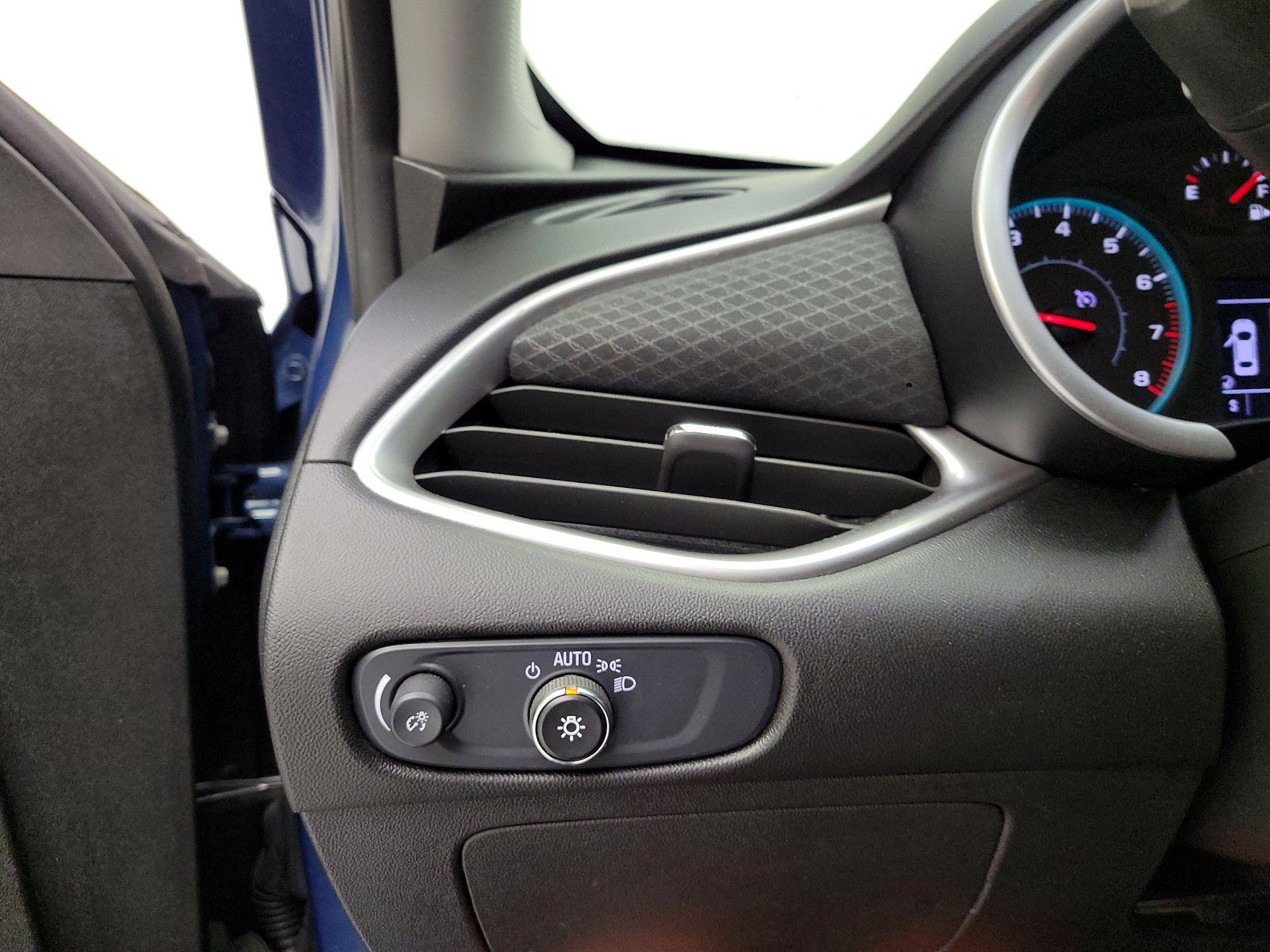 Thumbnail: 2024 Chevrolet Malibu - 11