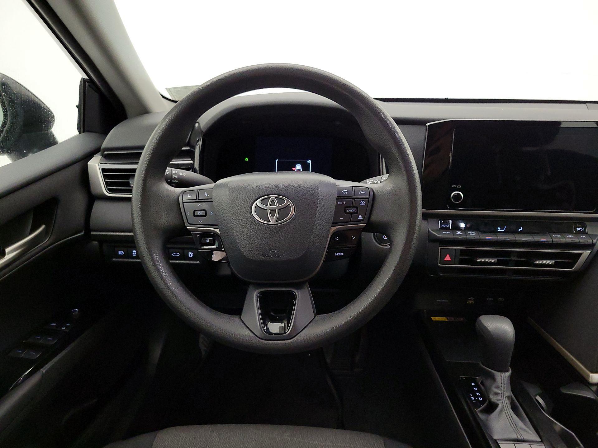 Thumbnail: 2025 Toyota Camry - 10