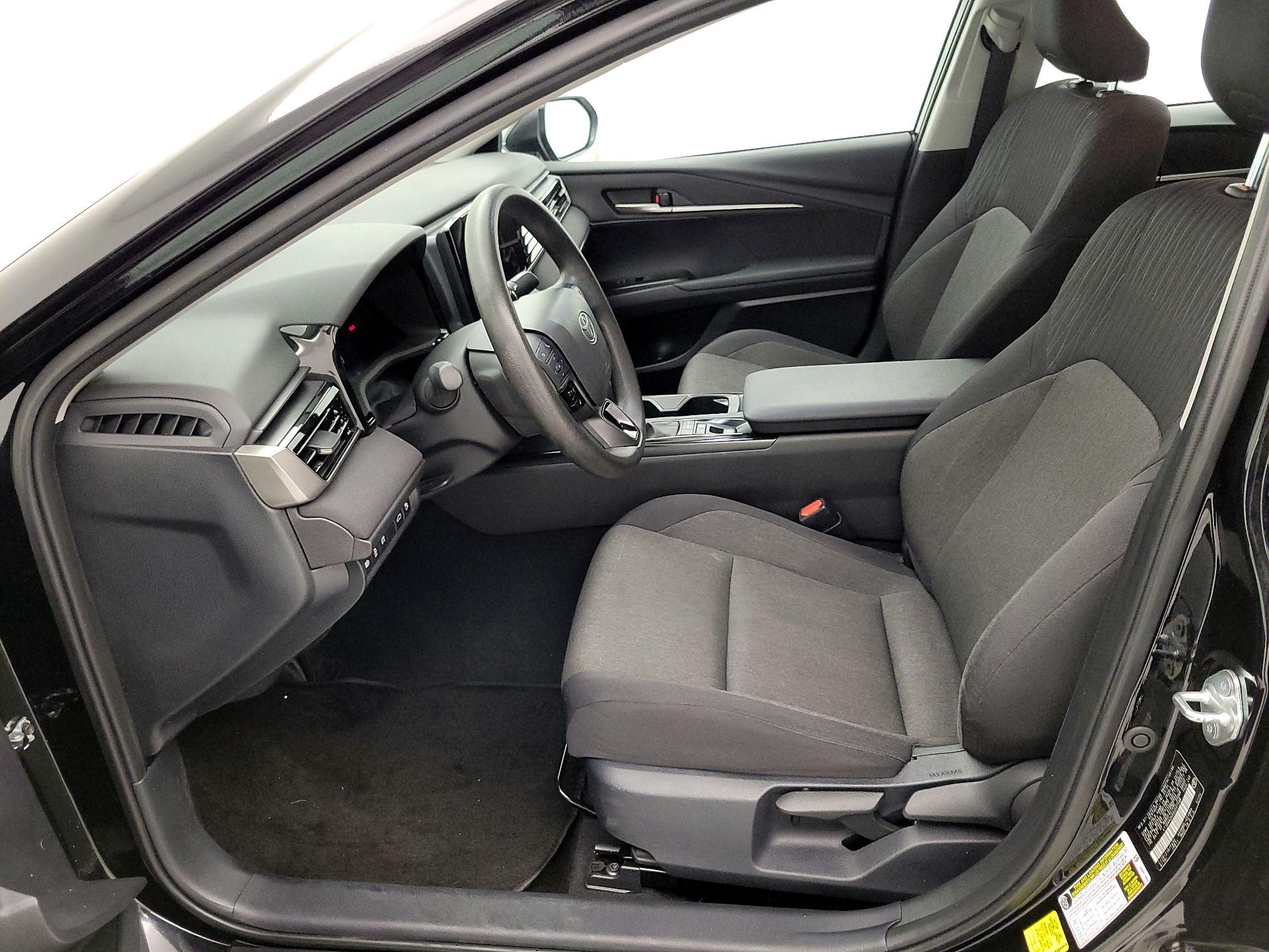 Thumbnail: 2025 Toyota Camry - 11