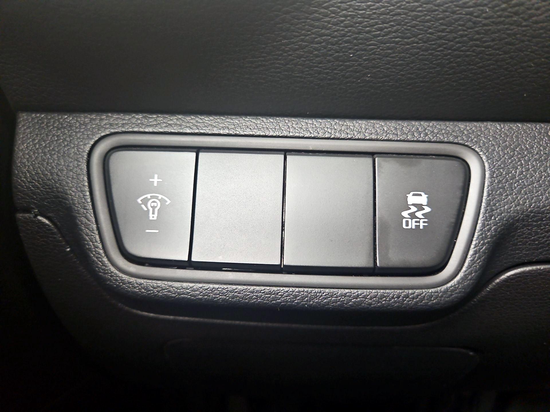 Thumbnail: 2024 Kia Forte - 13