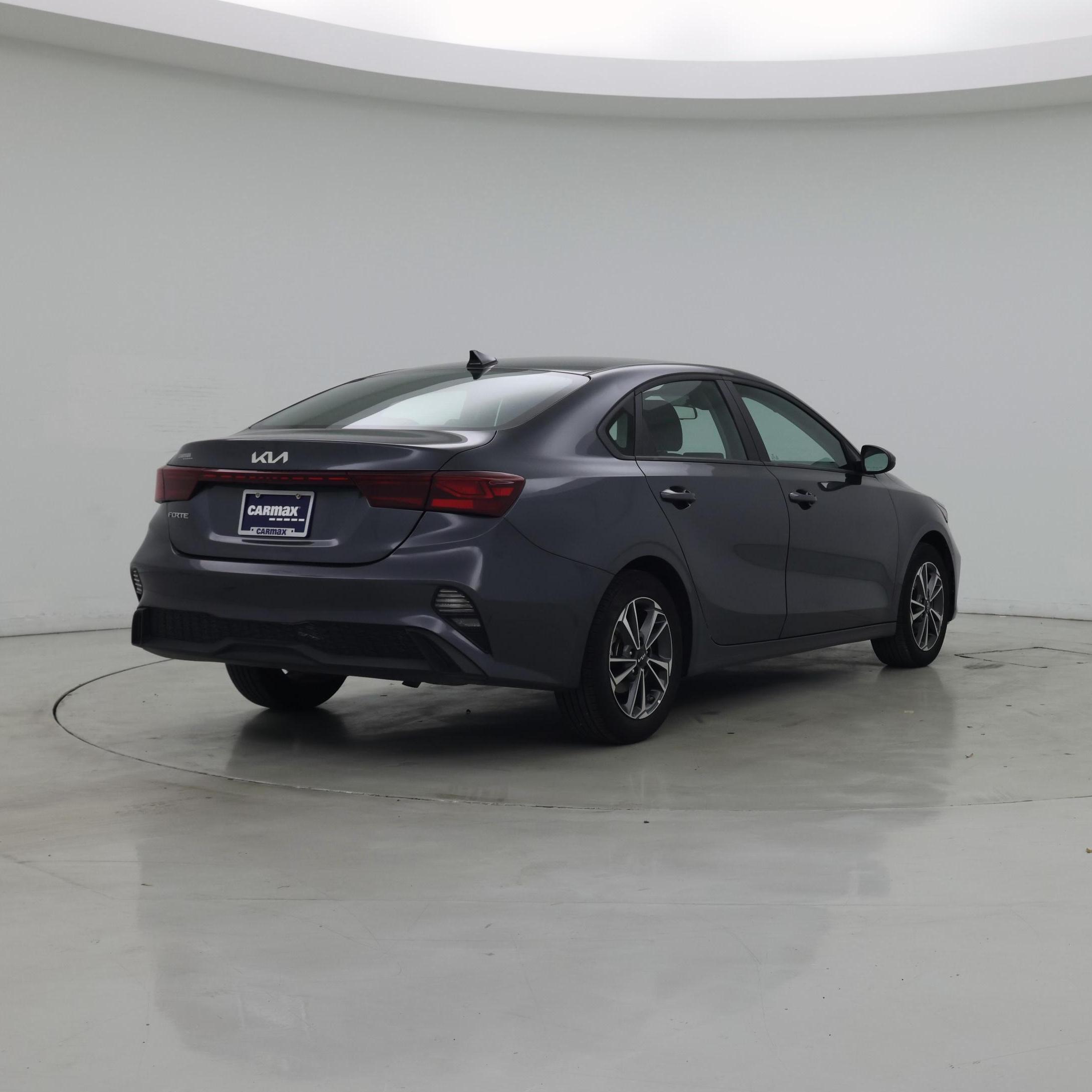 Thumbnail: 2024 Kia Forte - 8