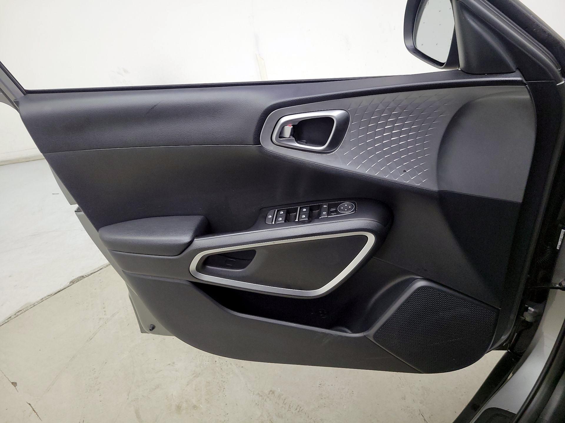 Thumbnail: 2025 Kia Soul - 12