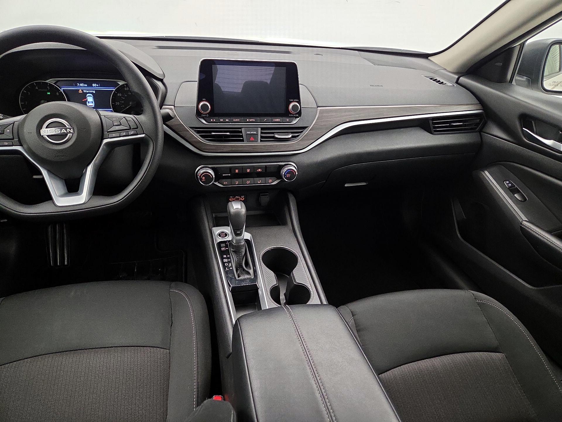 Thumbnail: 2025 Nissan Altima - 9