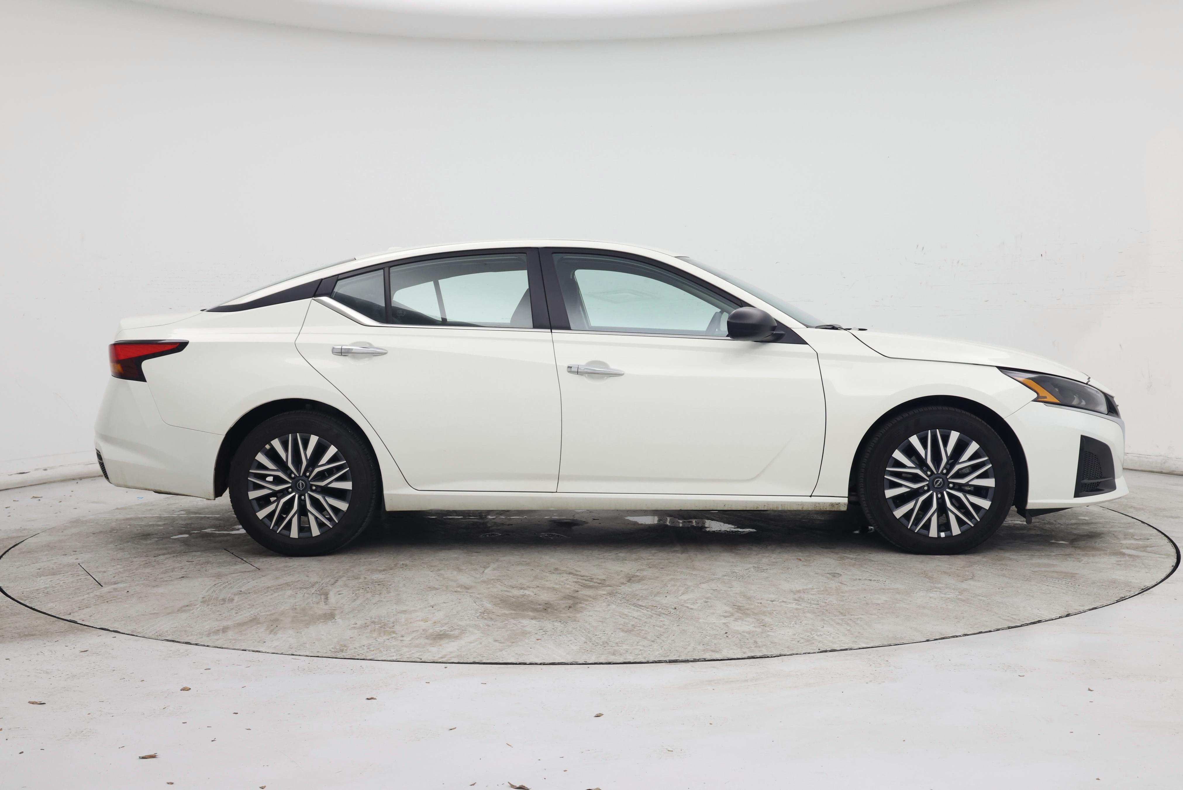 Thumbnail: 2025 Nissan Altima - 7