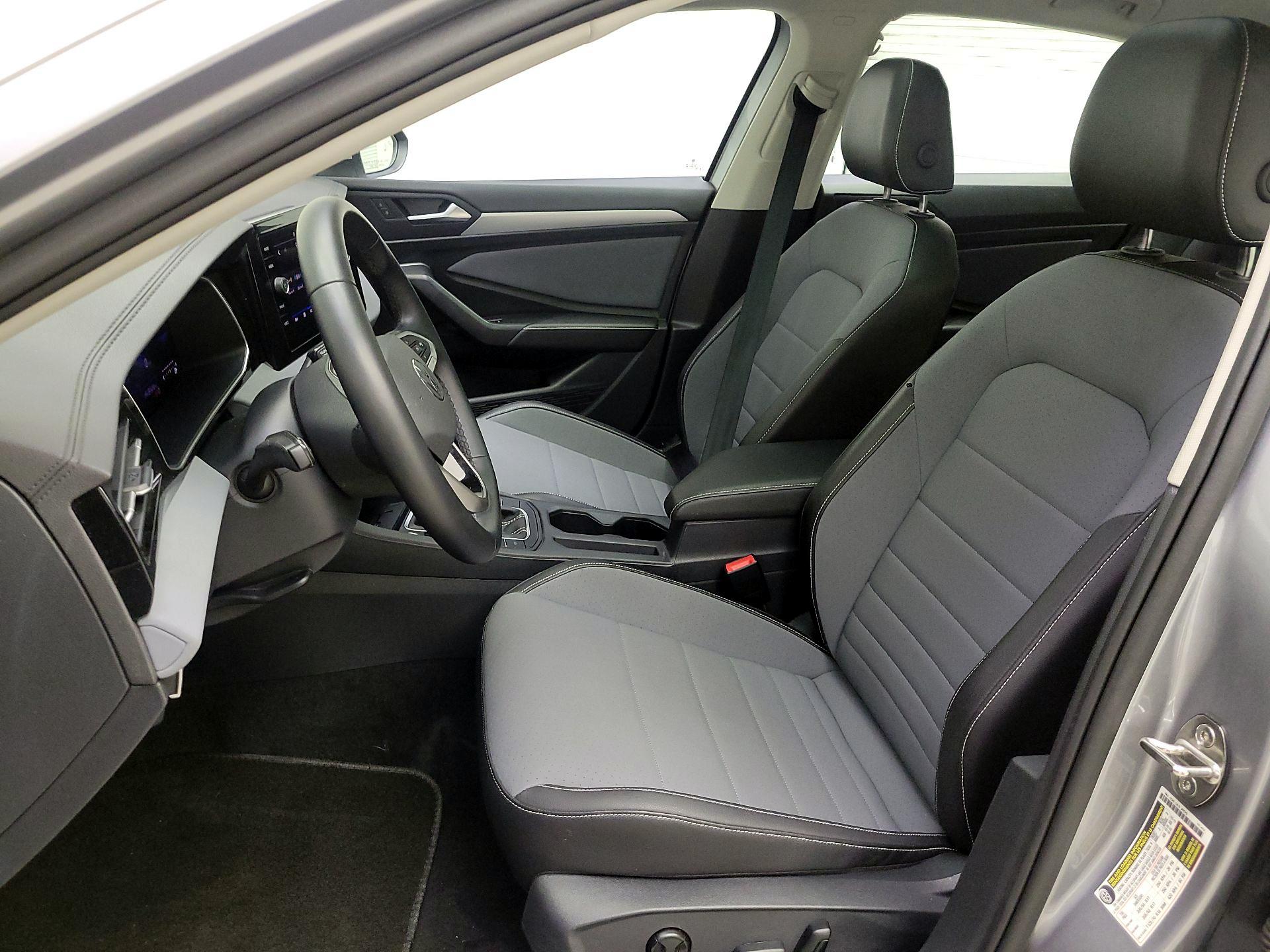 Thumbnail: 2025 Volkswagen Jetta - 11