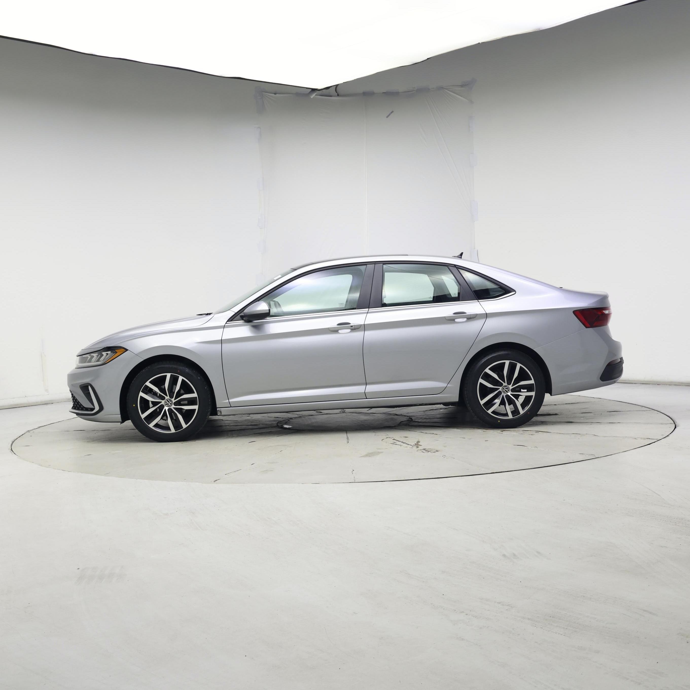 Thumbnail: 2025 Volkswagen Jetta - 3