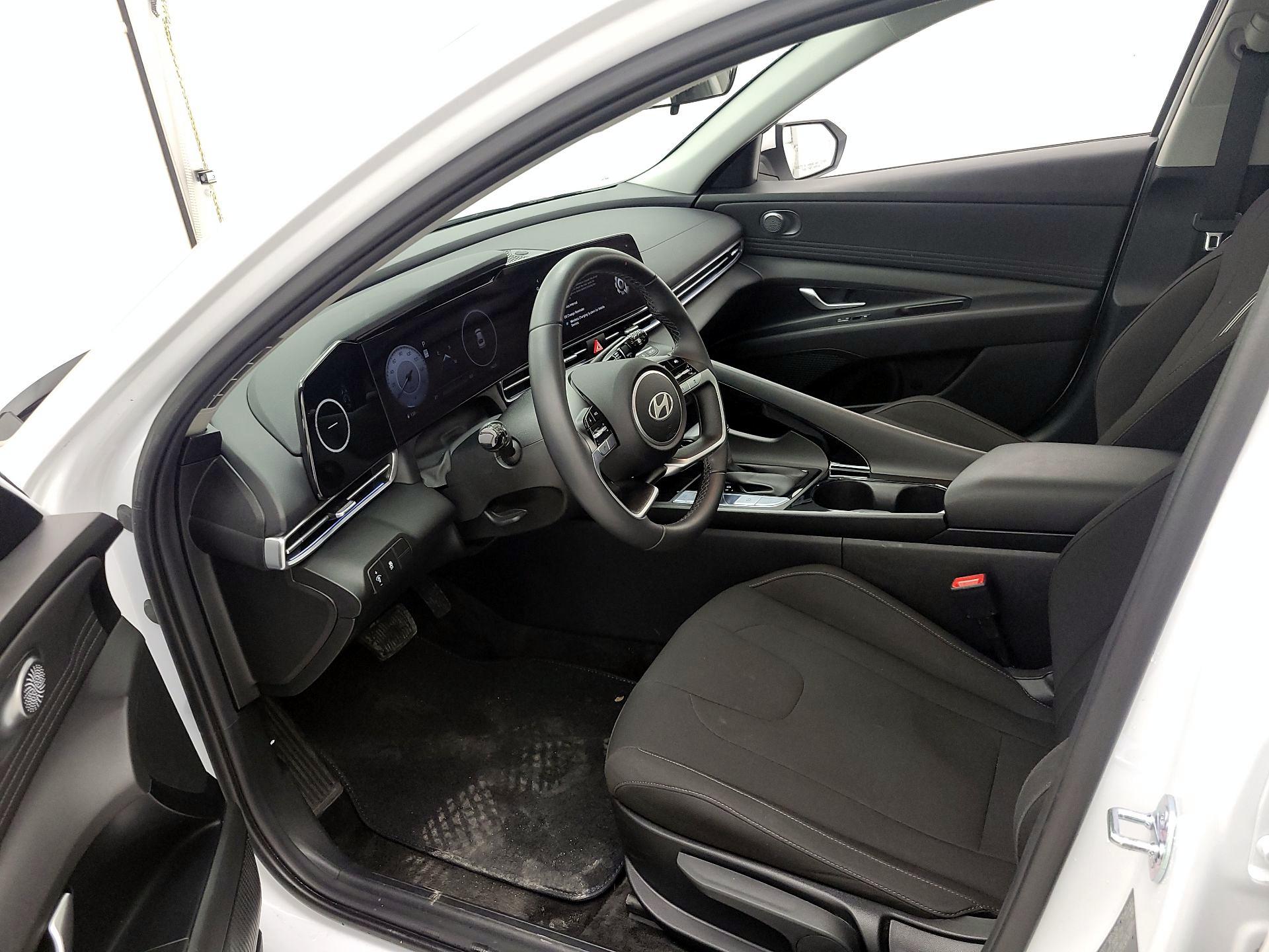 Thumbnail: 2025 Hyundai Elantra - 11