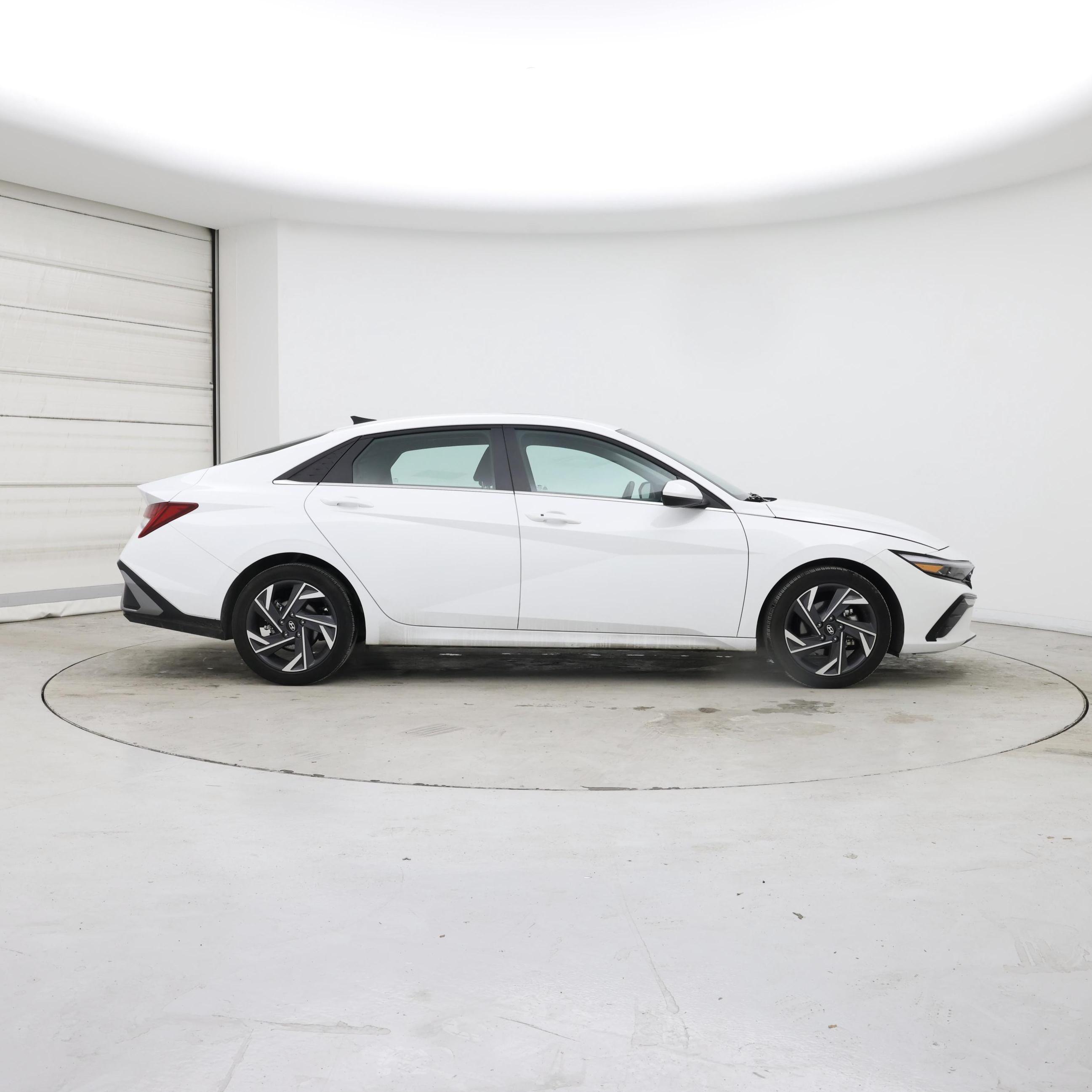 Thumbnail: 2025 Hyundai Elantra - 7