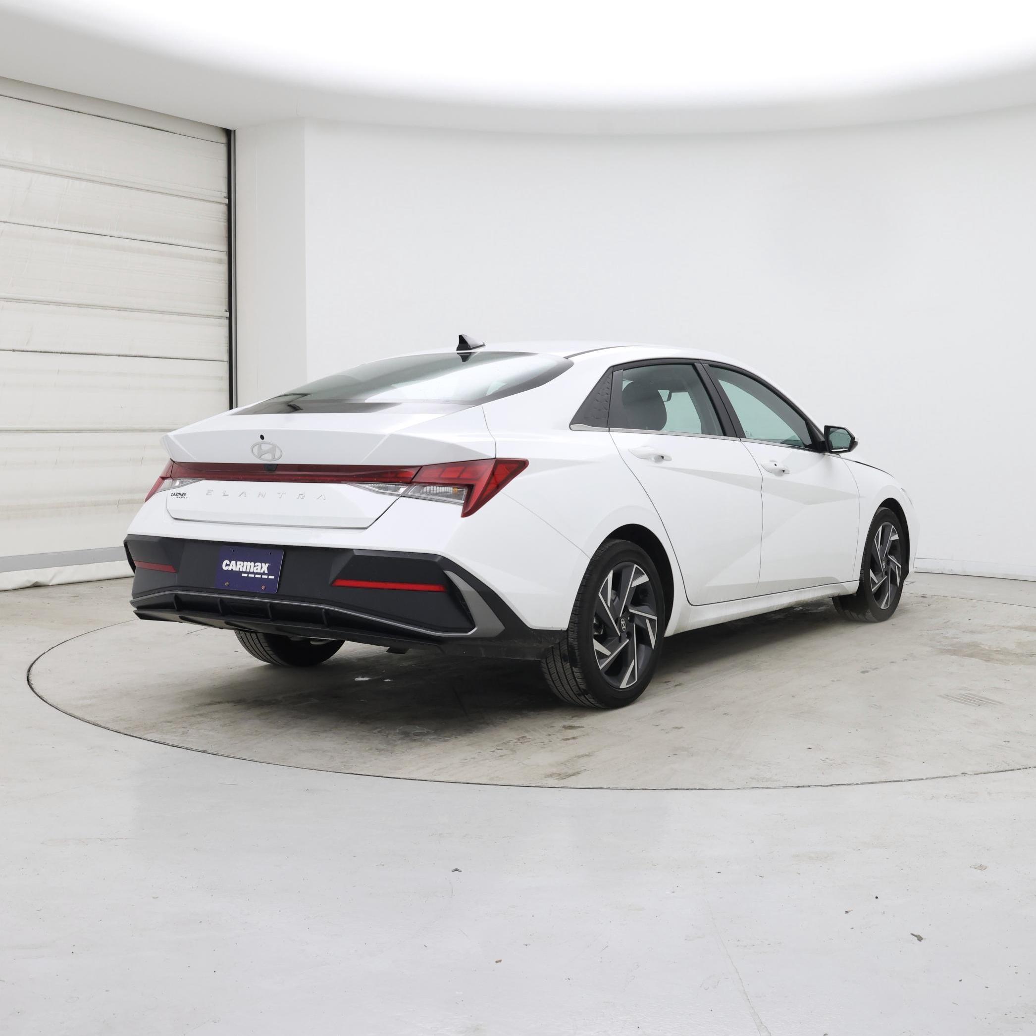 Thumbnail: 2025 Hyundai Elantra - 8