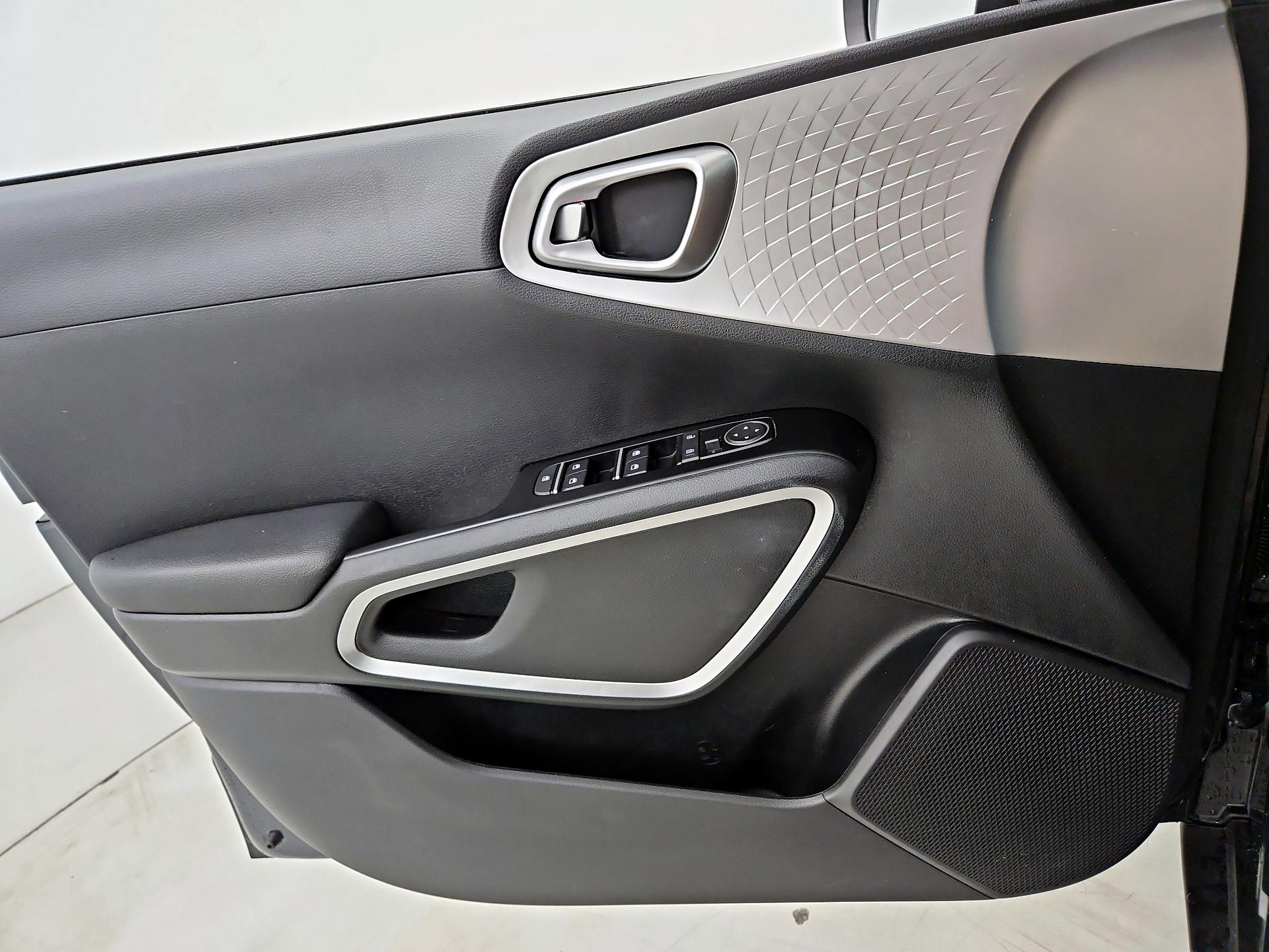 Thumbnail: 2025 Kia Soul - 12