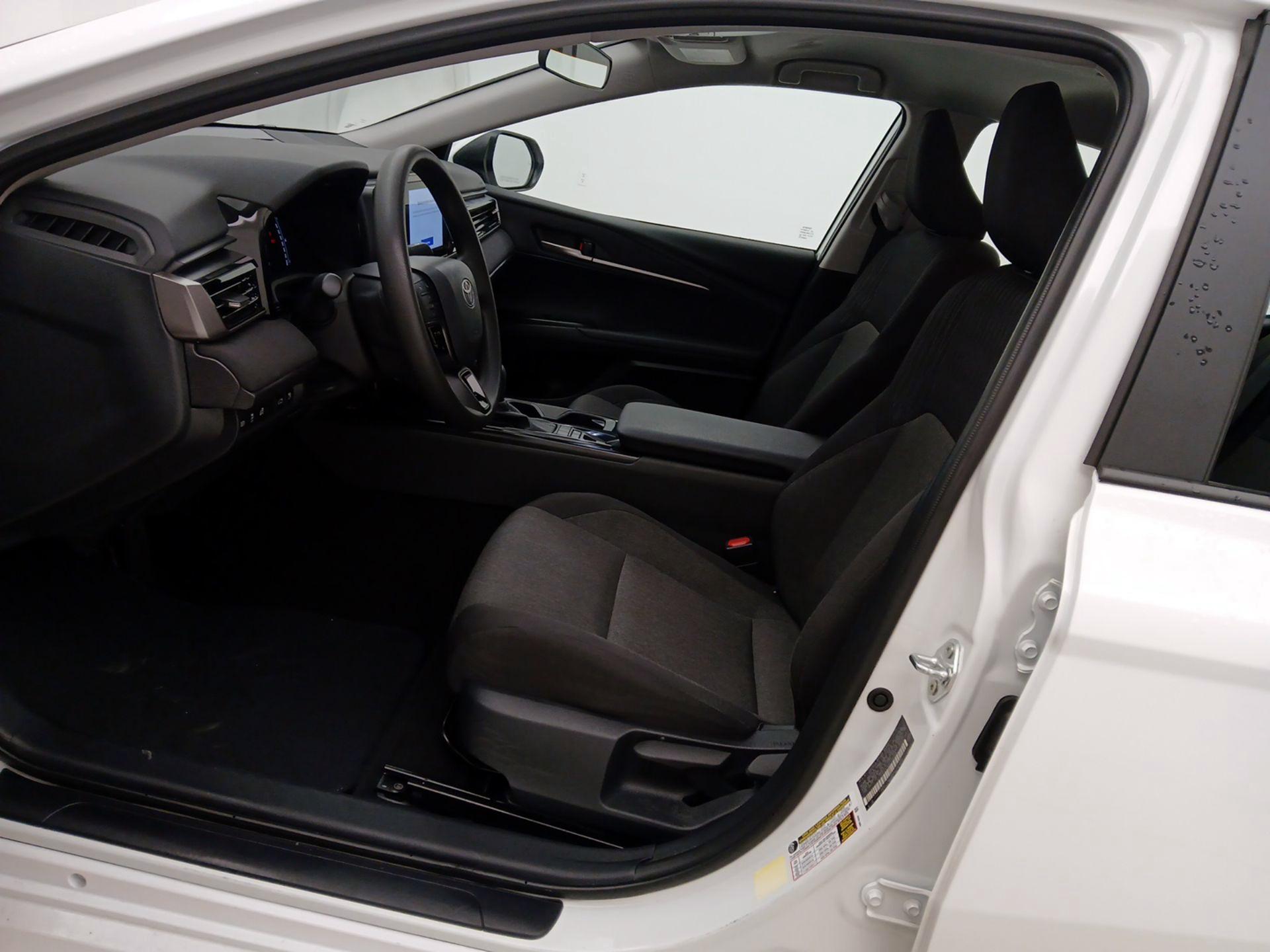 Thumbnail: 2025 Toyota Camry - 11