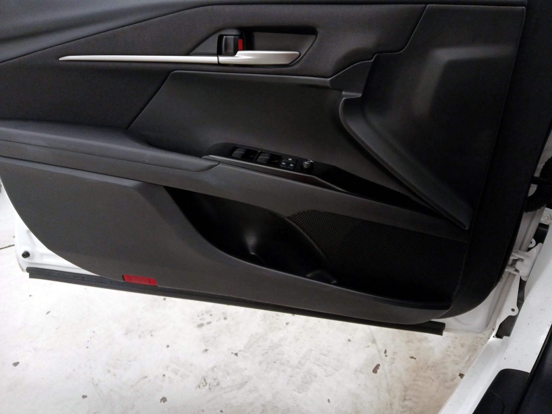 Thumbnail: 2025 Toyota Camry - 12