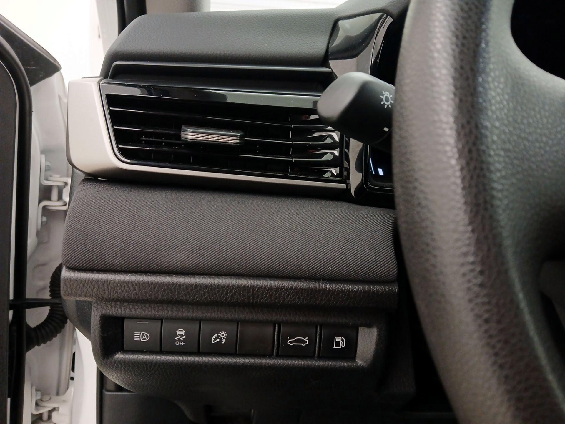 Thumbnail: 2025 Toyota Camry - 13