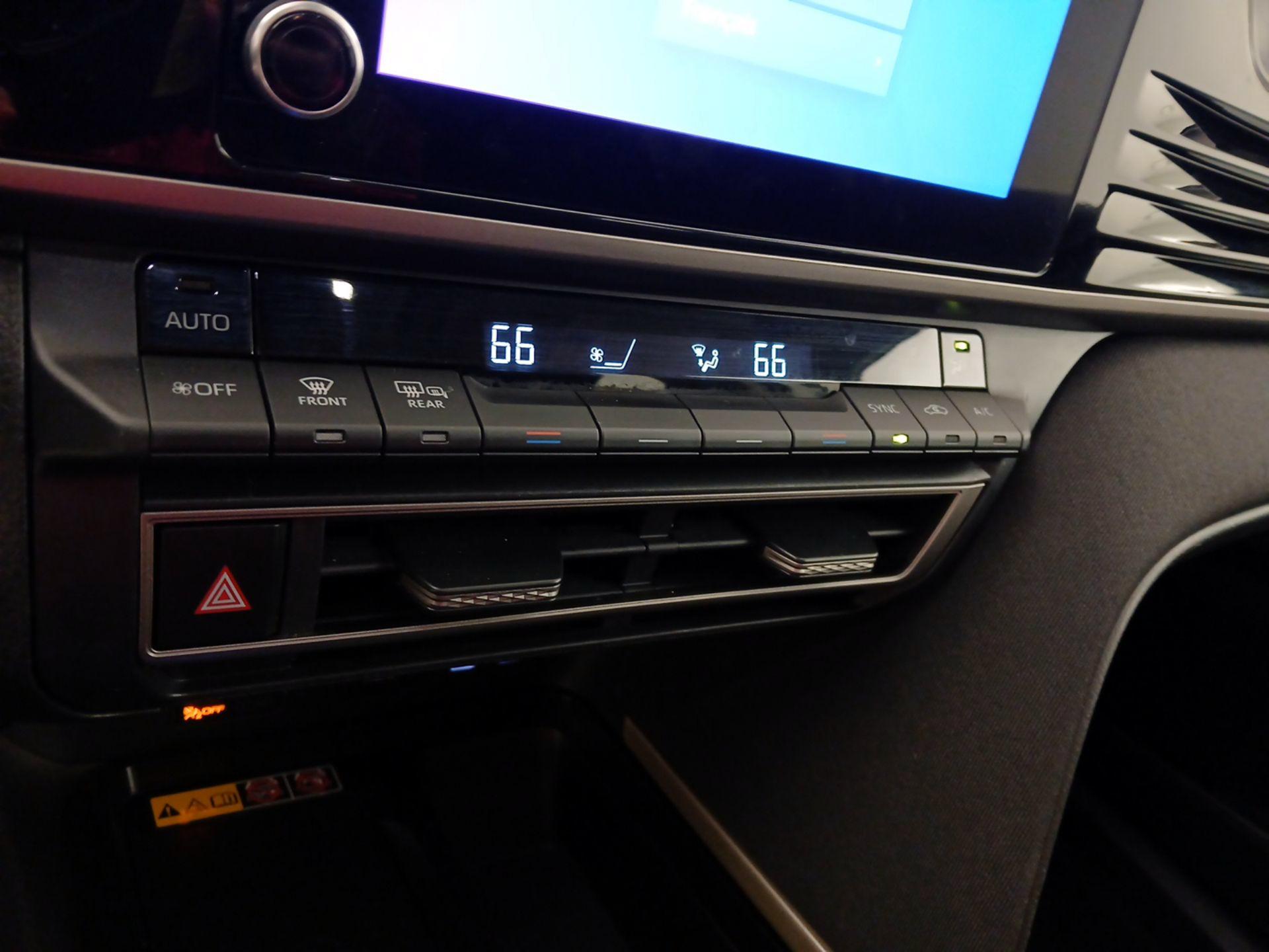 Thumbnail: 2025 Toyota Camry - 16