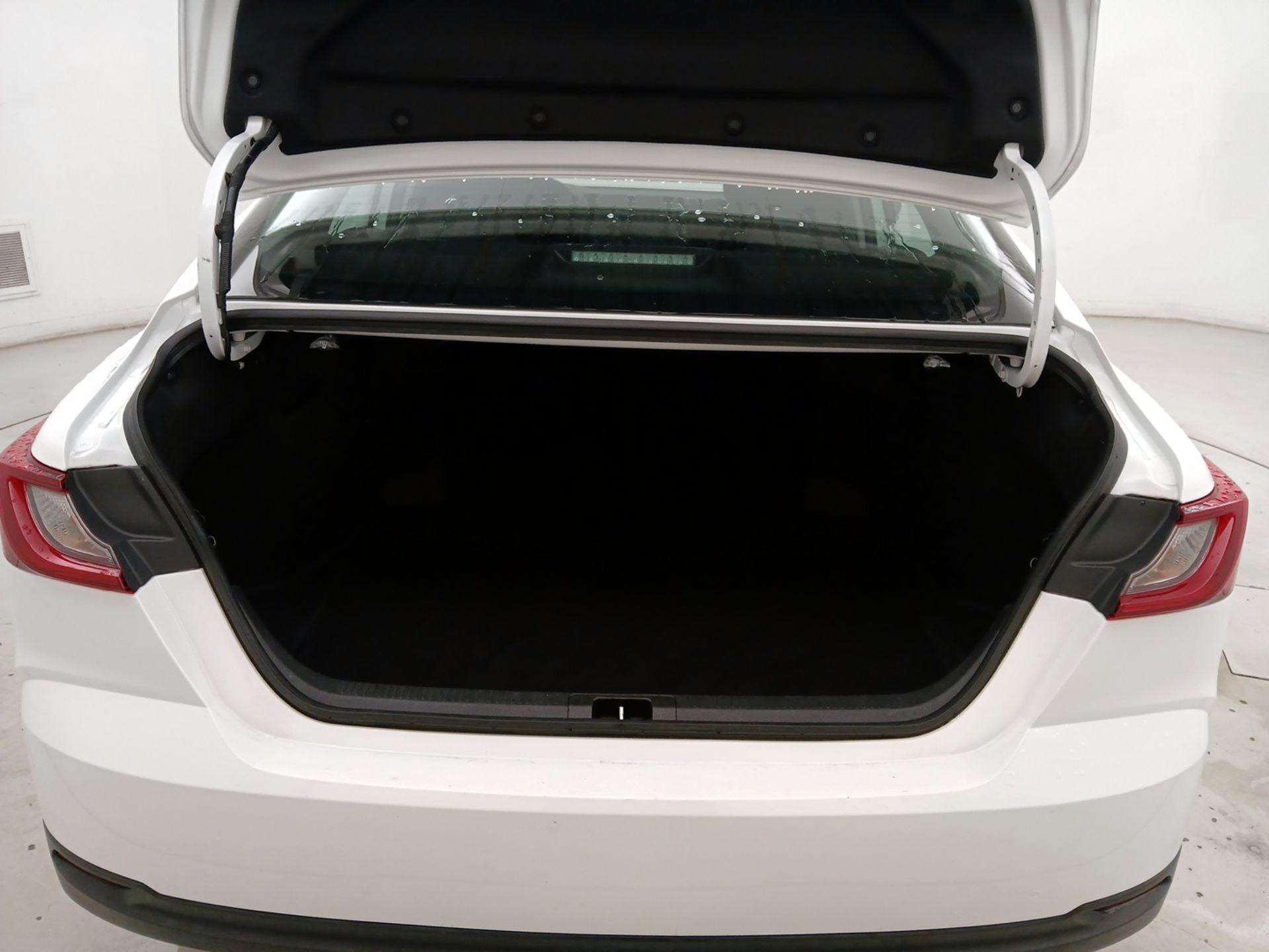 Thumbnail: 2025 Toyota Camry - 20