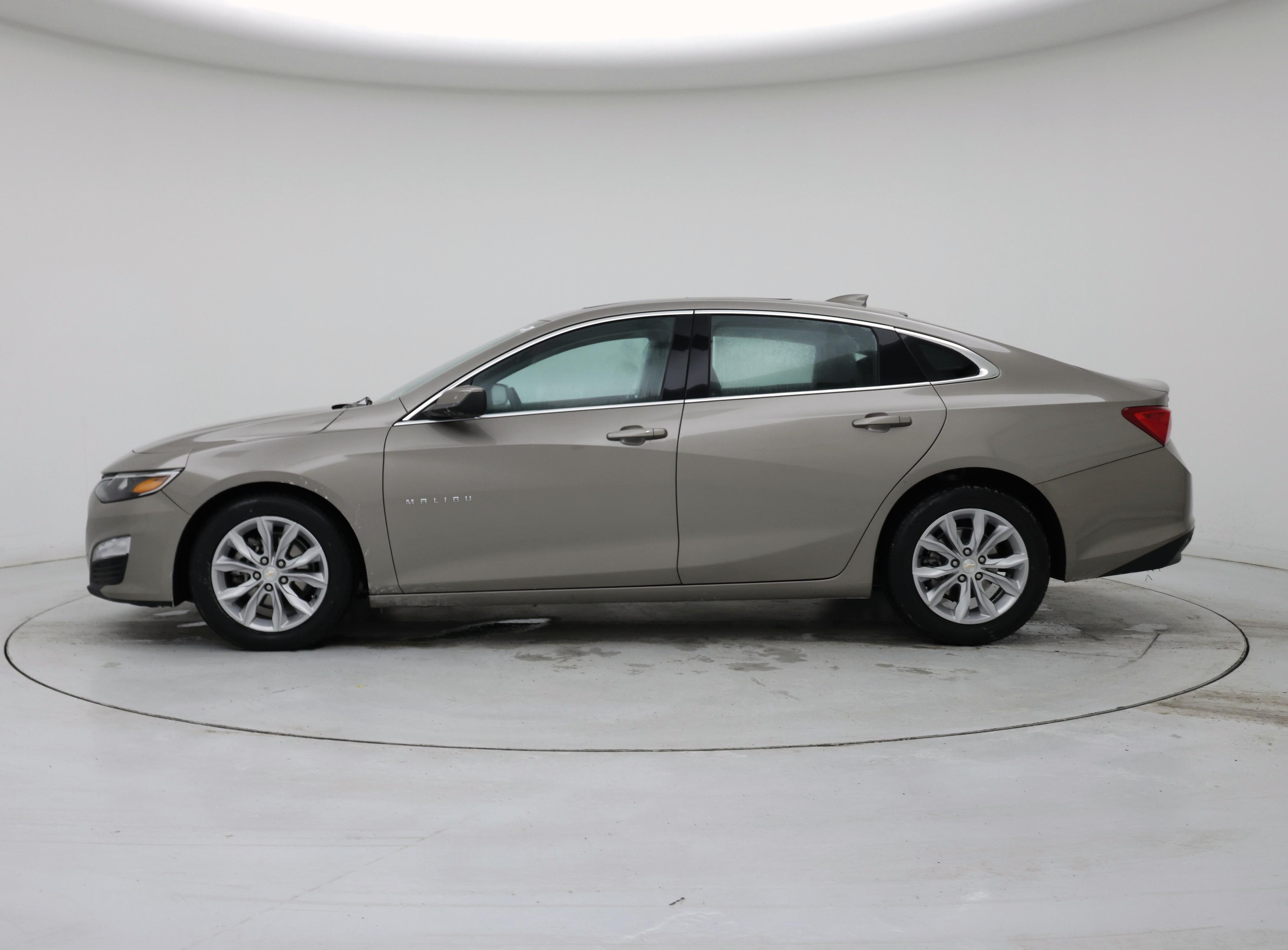 Thumbnail: 2024 Chevrolet Malibu - 3