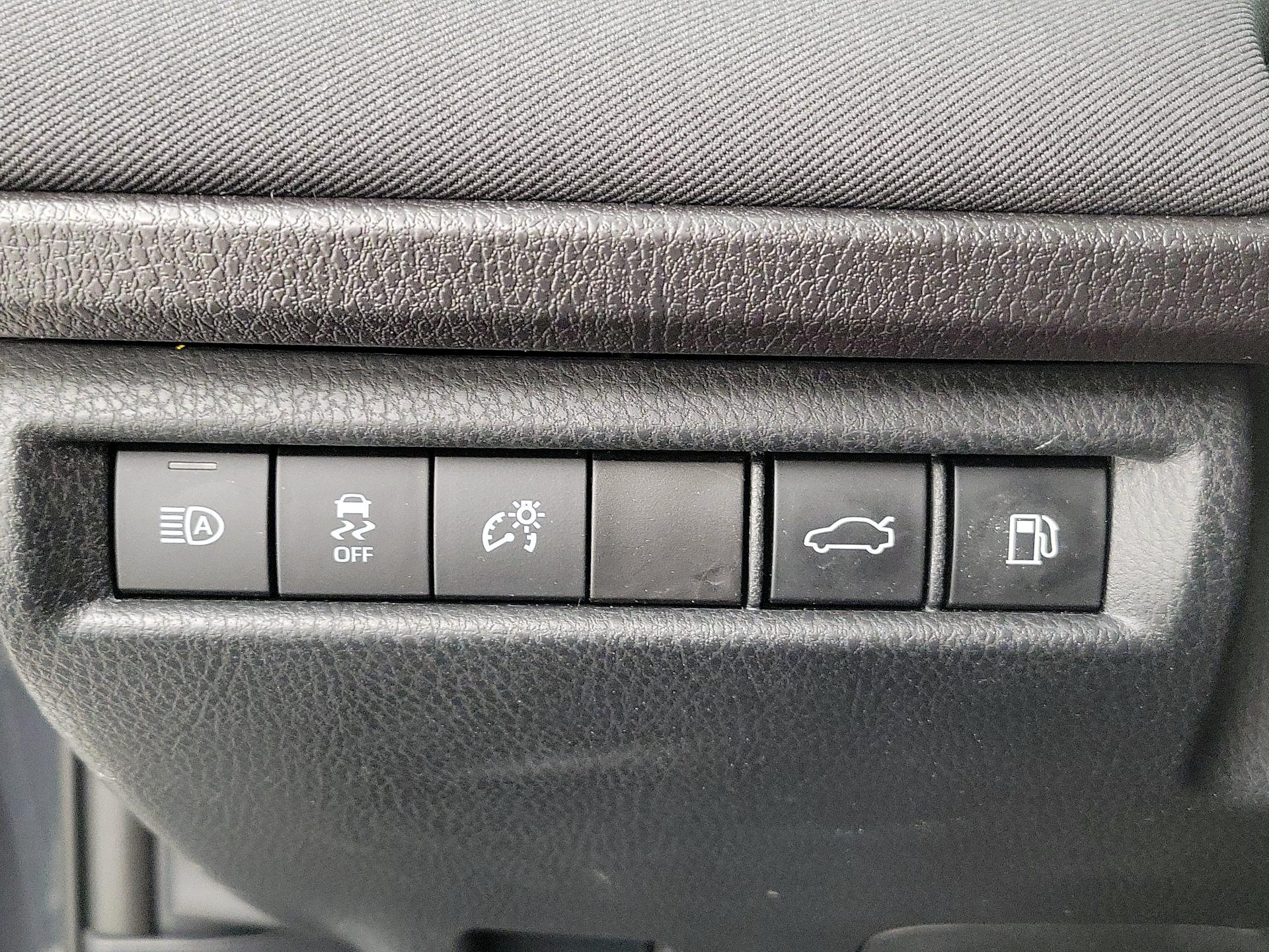 Thumbnail: 2025 Toyota Camry - 13