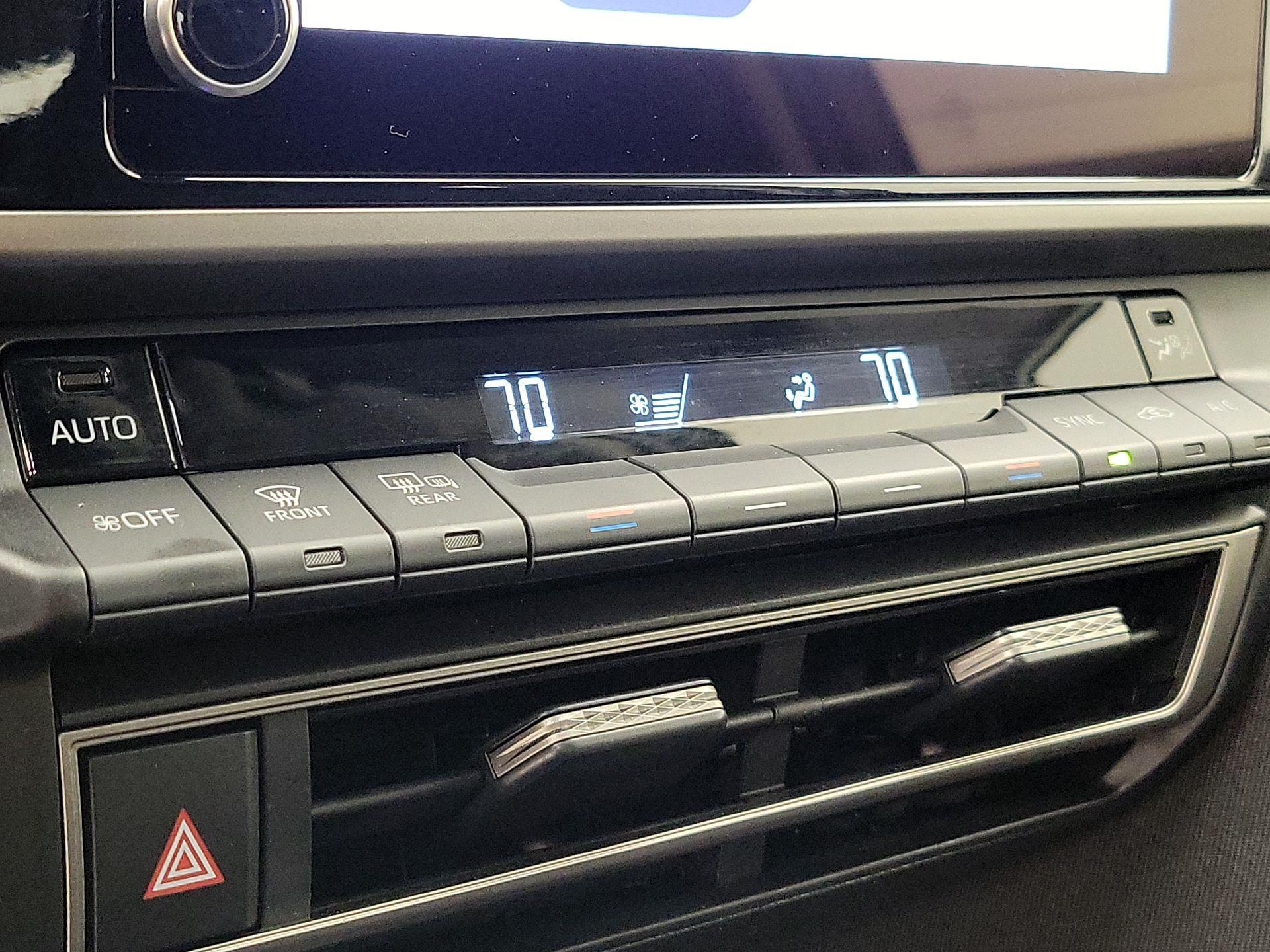 Thumbnail: 2025 Toyota Camry - 16