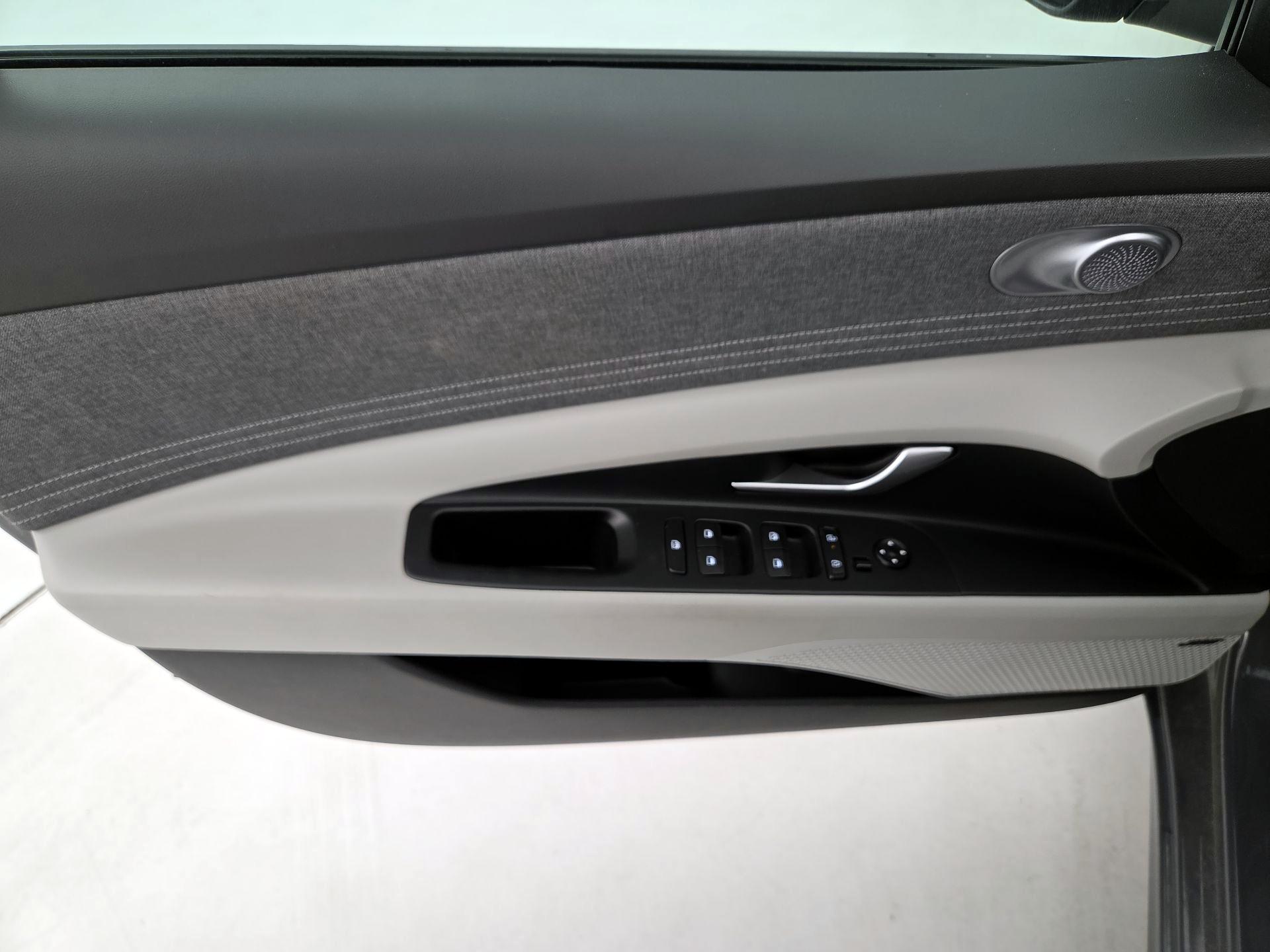 Thumbnail: 2025 Hyundai Elantra - 12