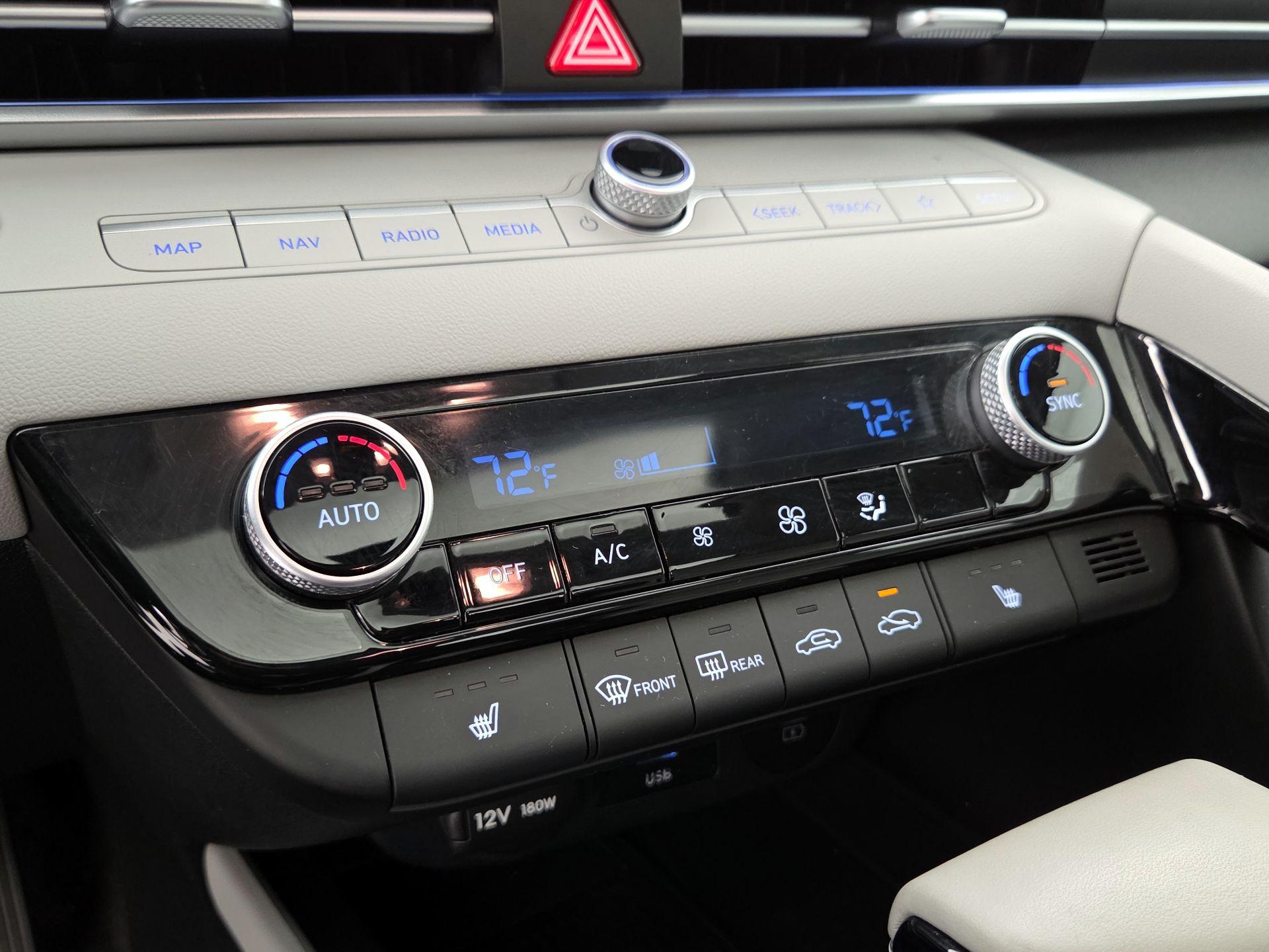 Thumbnail: 2025 Hyundai Elantra - 17