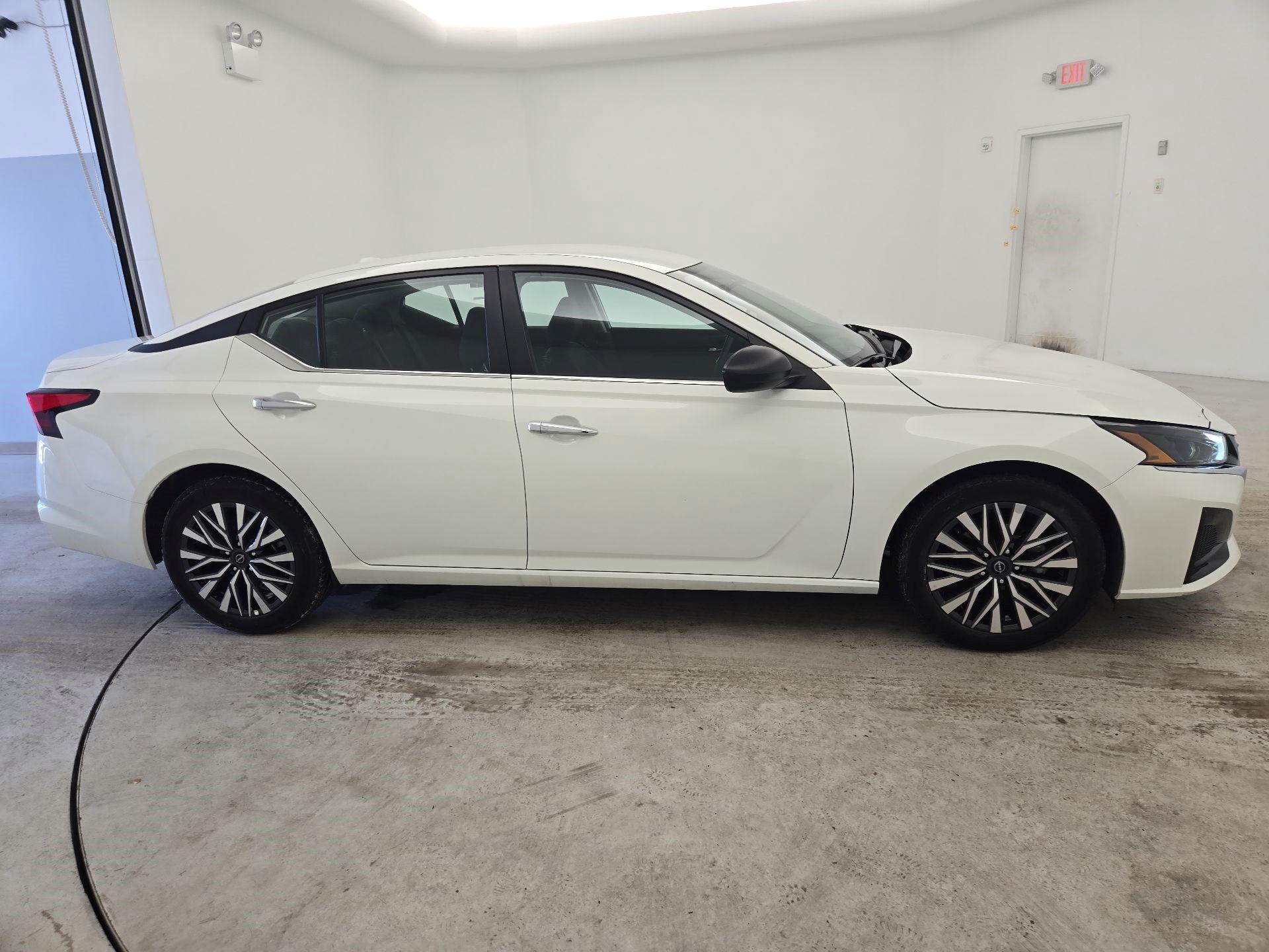 Thumbnail: 2025 Nissan Altima - 4