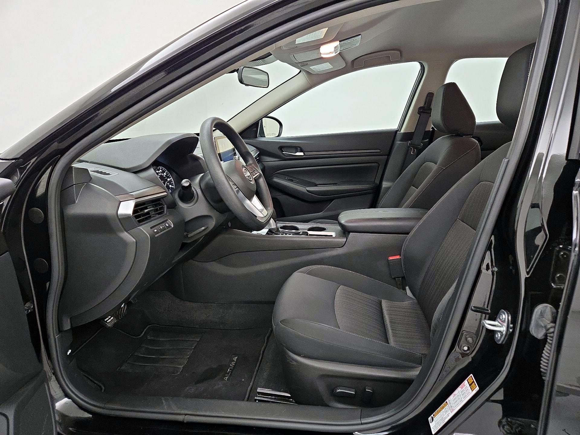 Thumbnail: 2025 Nissan Altima - 11