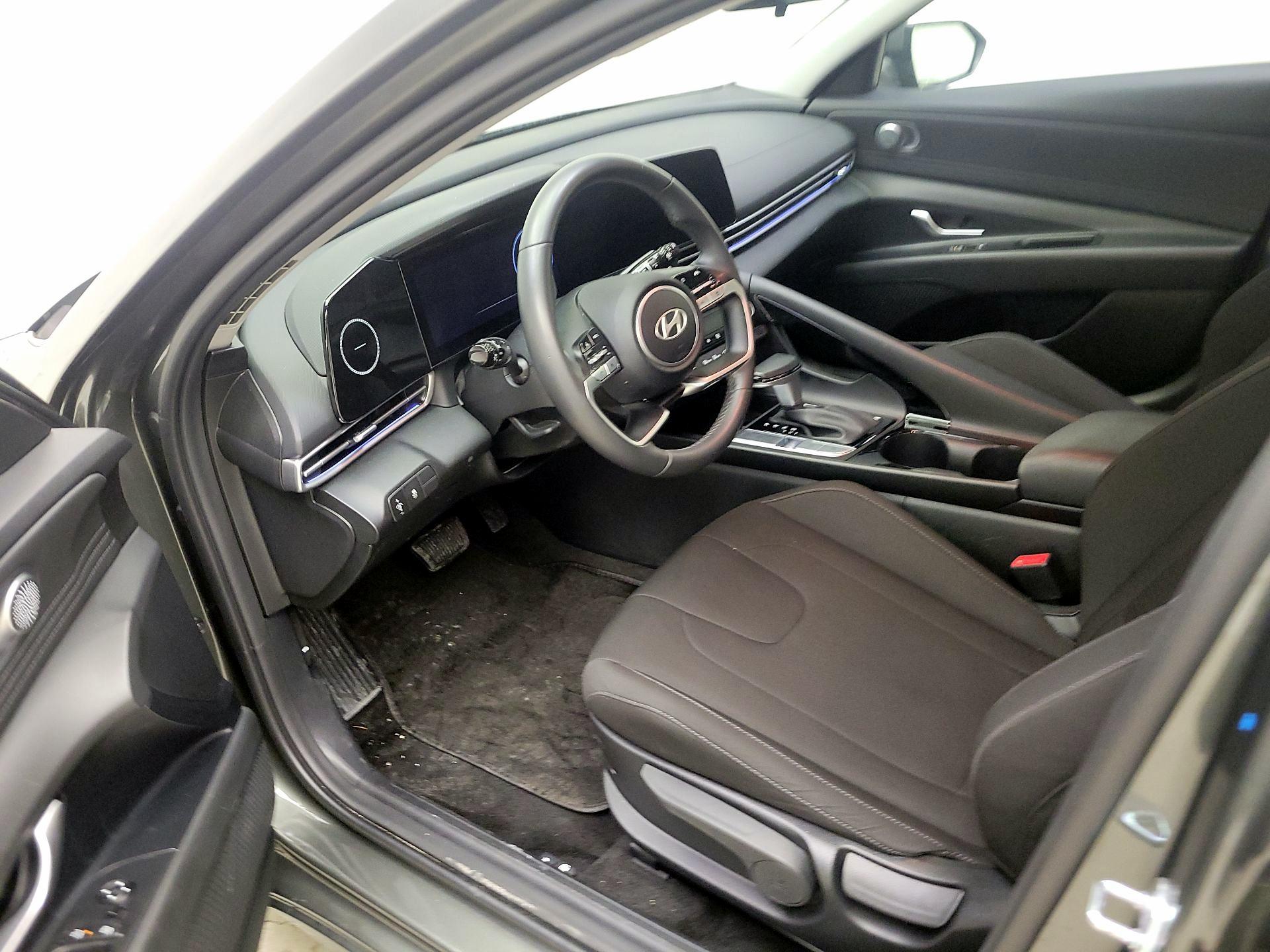 Thumbnail: 2025 Hyundai Elantra - 11