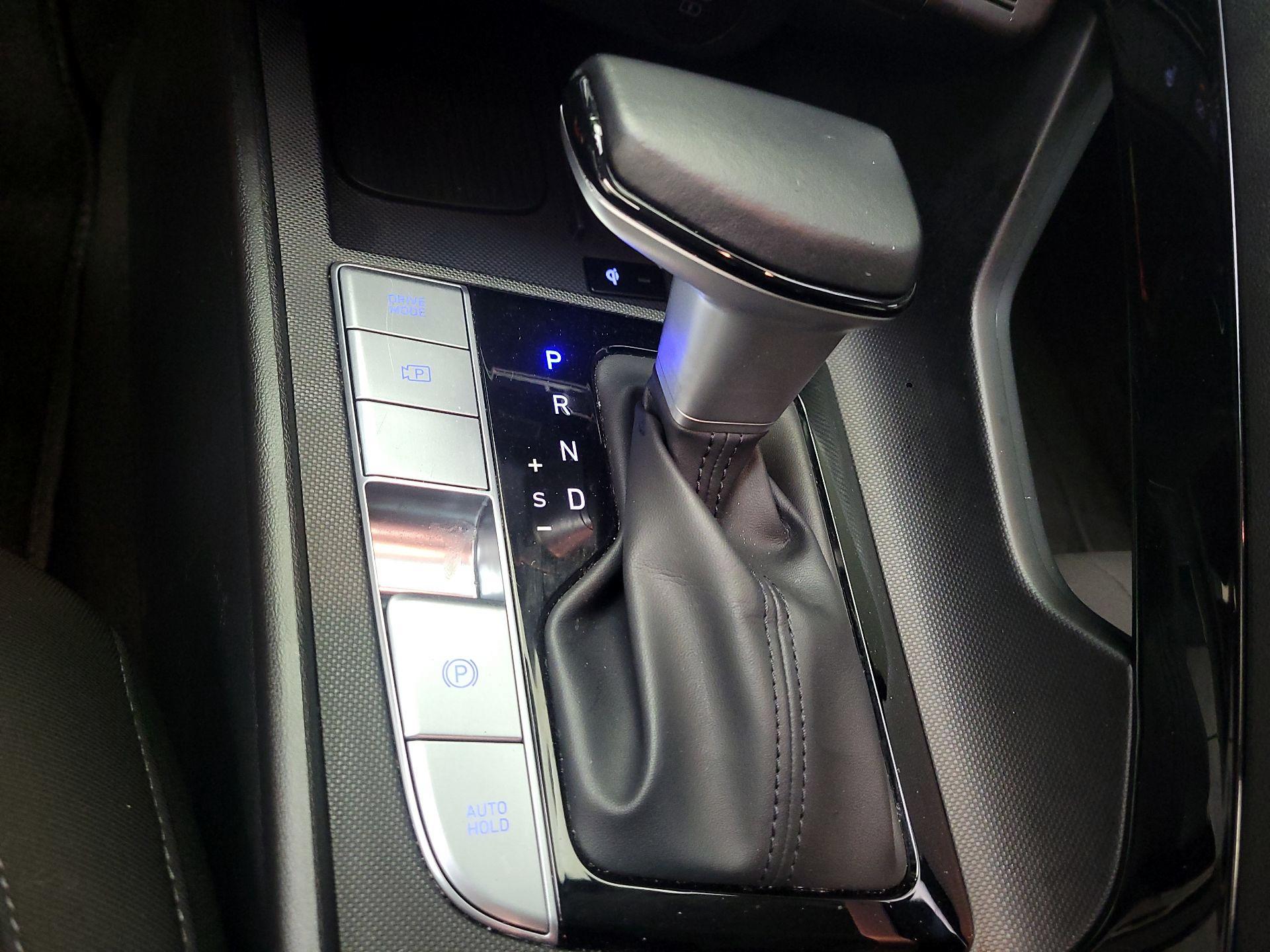 Thumbnail: 2025 Hyundai Elantra - 17